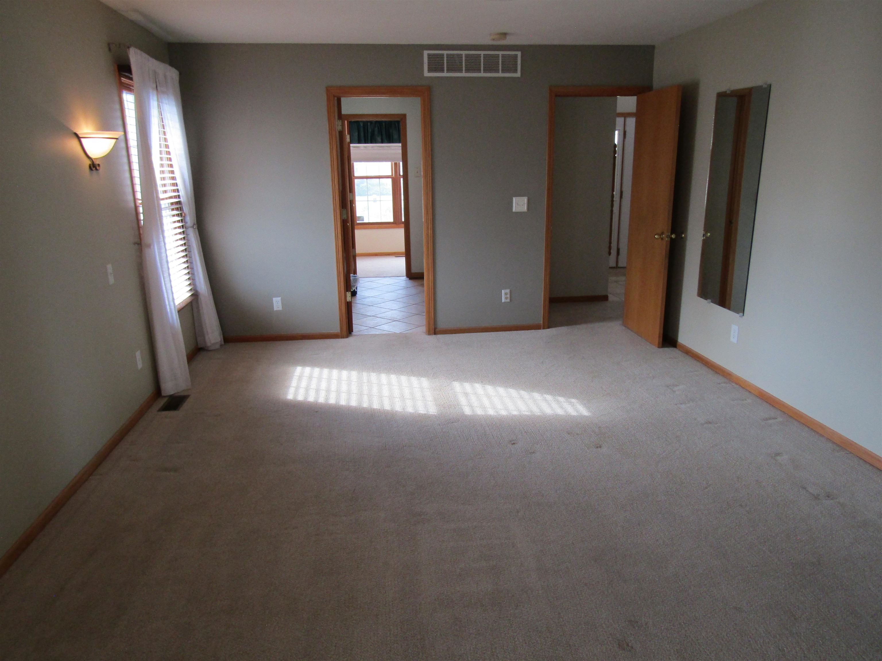 2133 Pheasant Ln. Property Photo 20