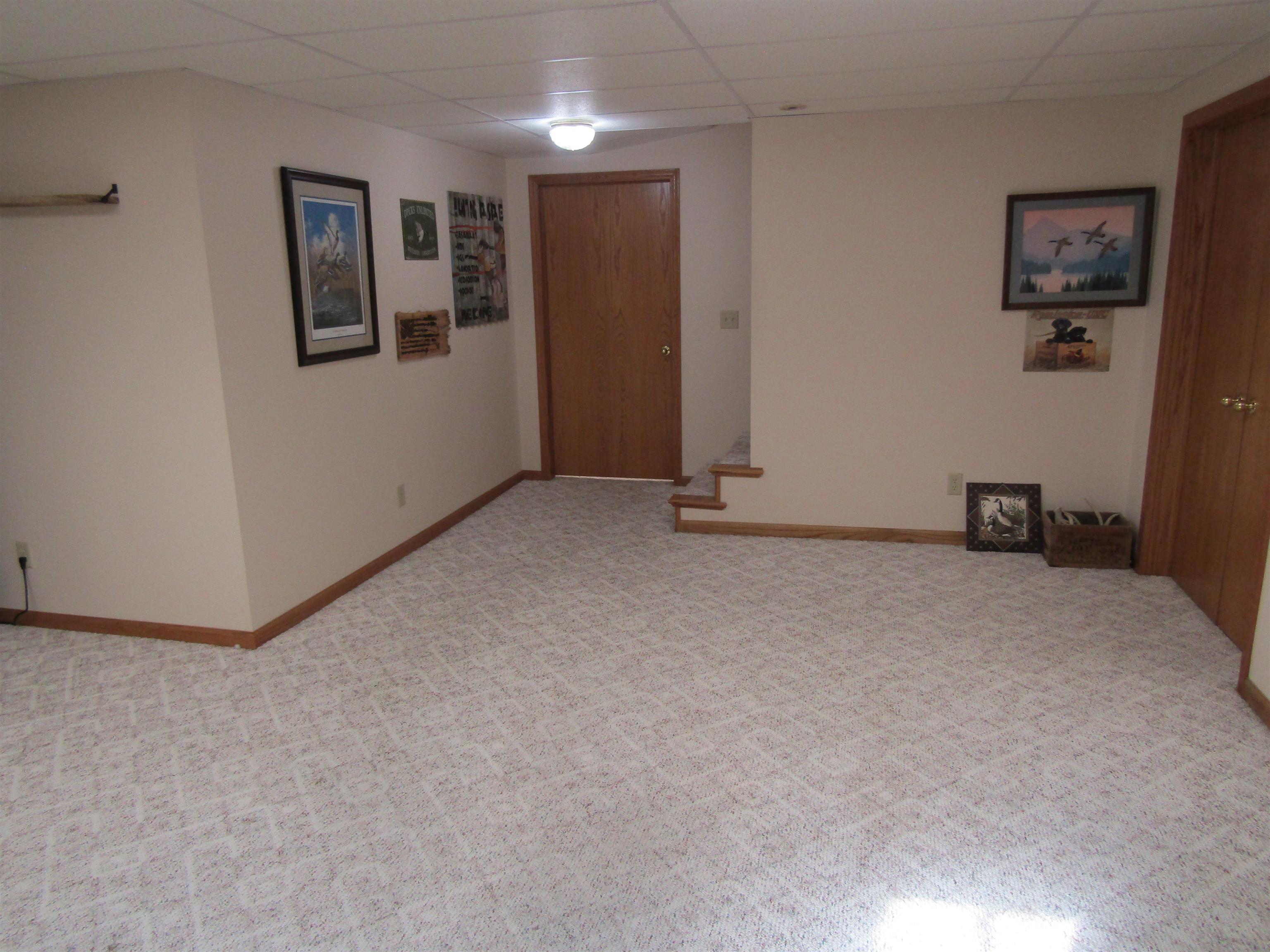 2133 Pheasant Ln. Property Photo 34