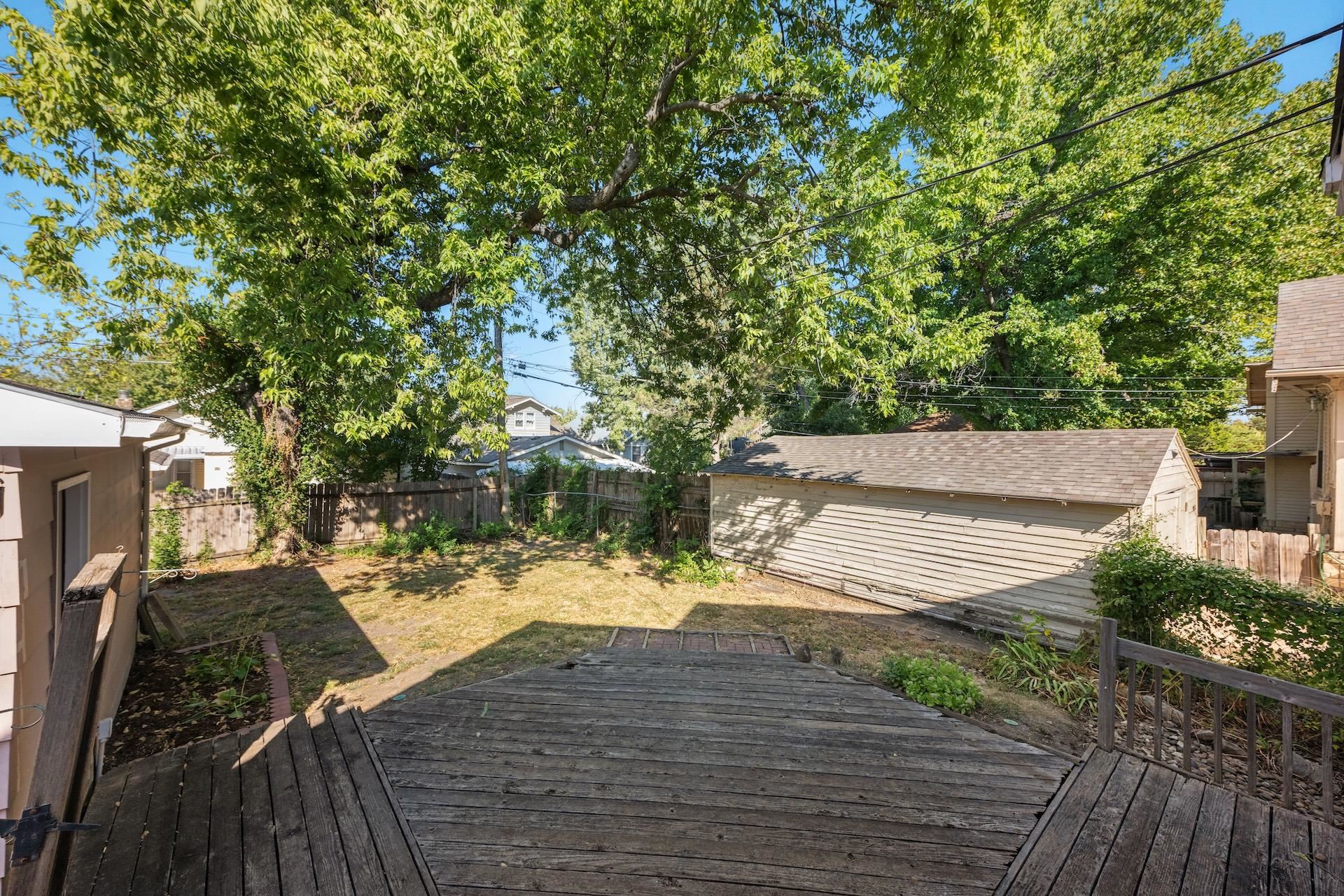 345 N Yale St Property Photo 15