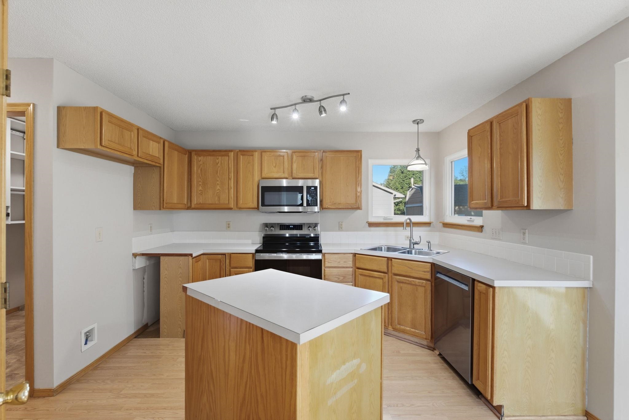 11514 W Westport Property Photo 10