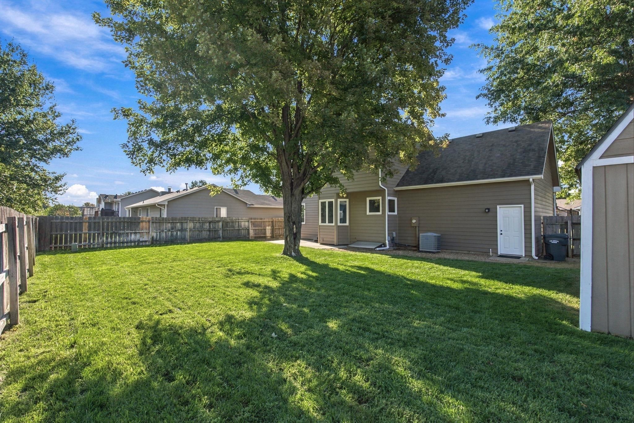 11514 W Westport Property Photo 32