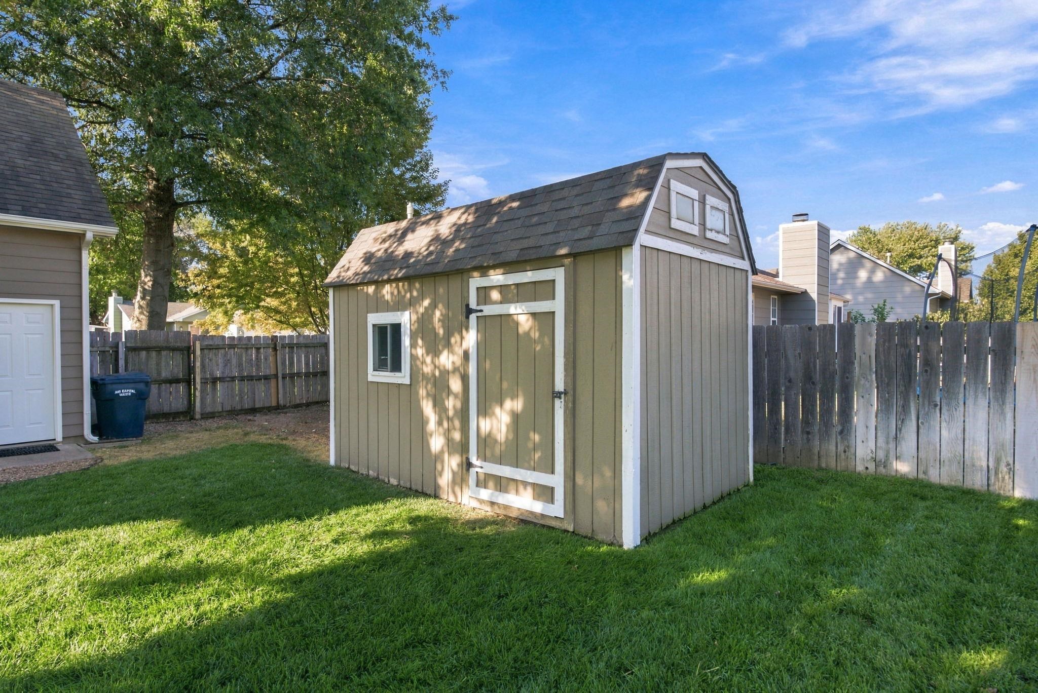 11514 W Westport Property Photo 33