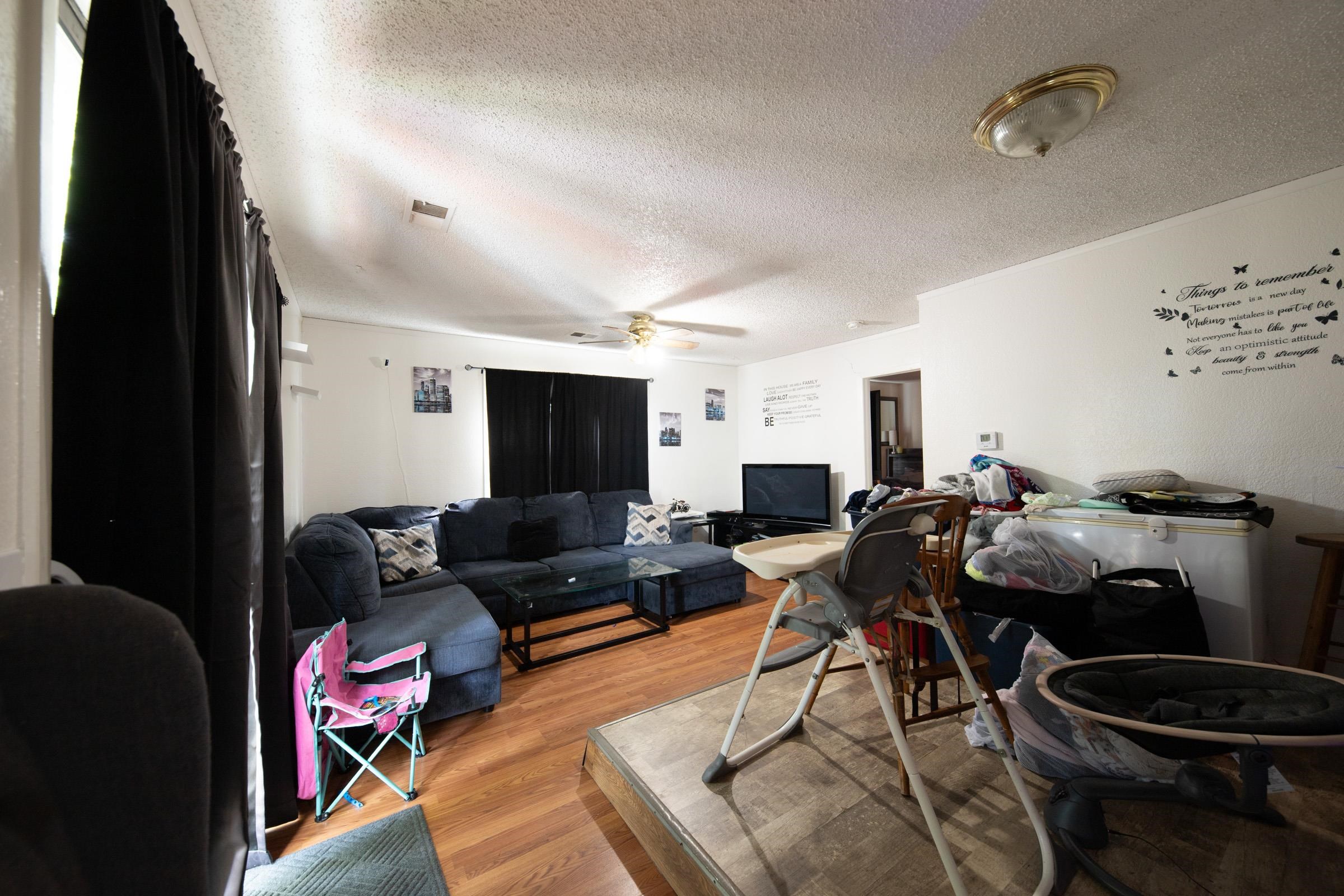 1742 N Erie Ave Property Photo 4