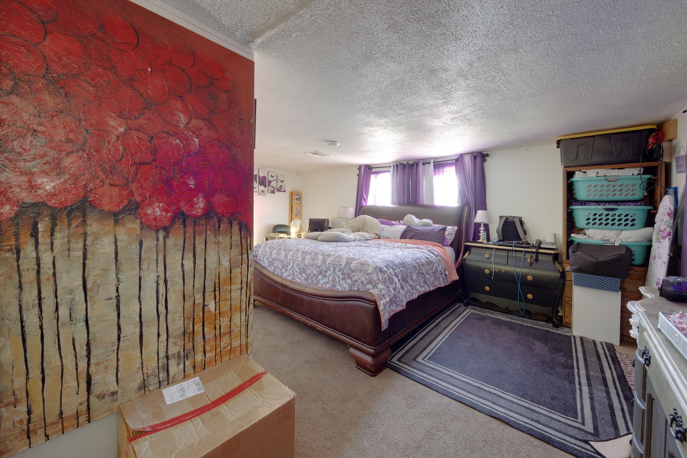 1557 N Chautauqua Ave Property Photo 5