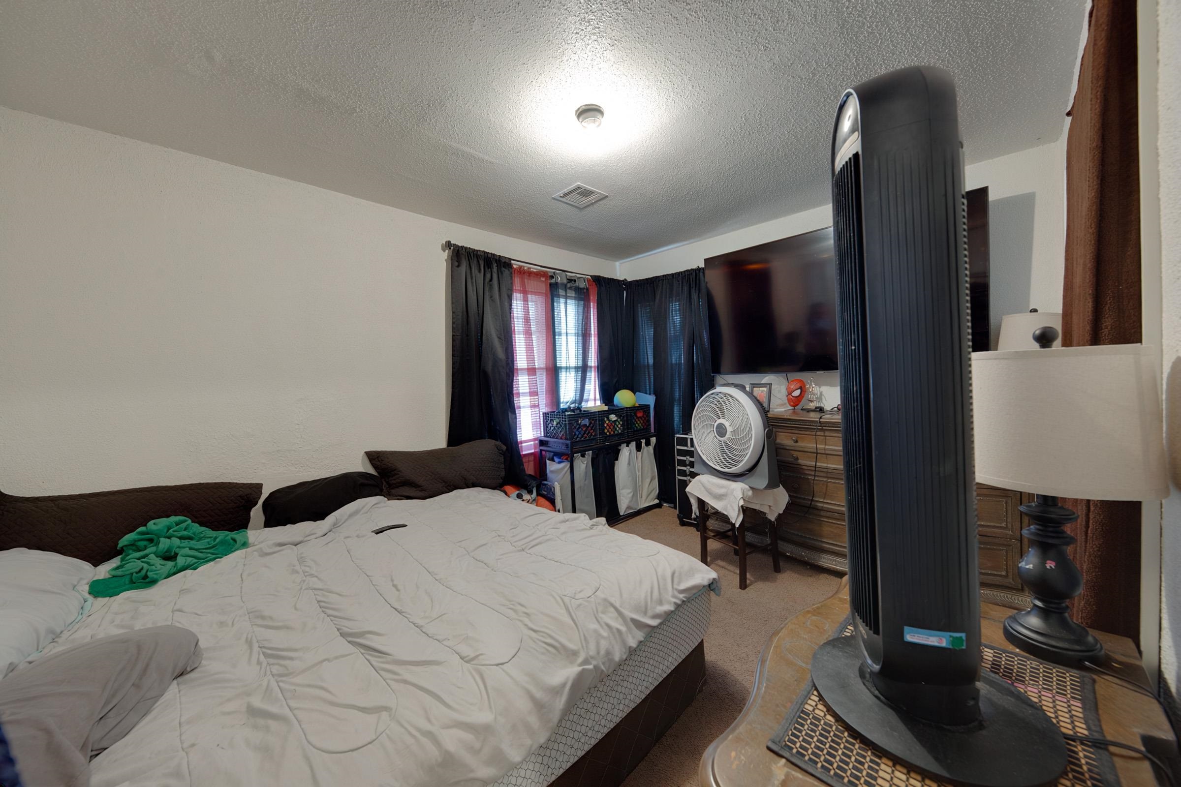 1557 N Chautauqua Ave Property Photo 8