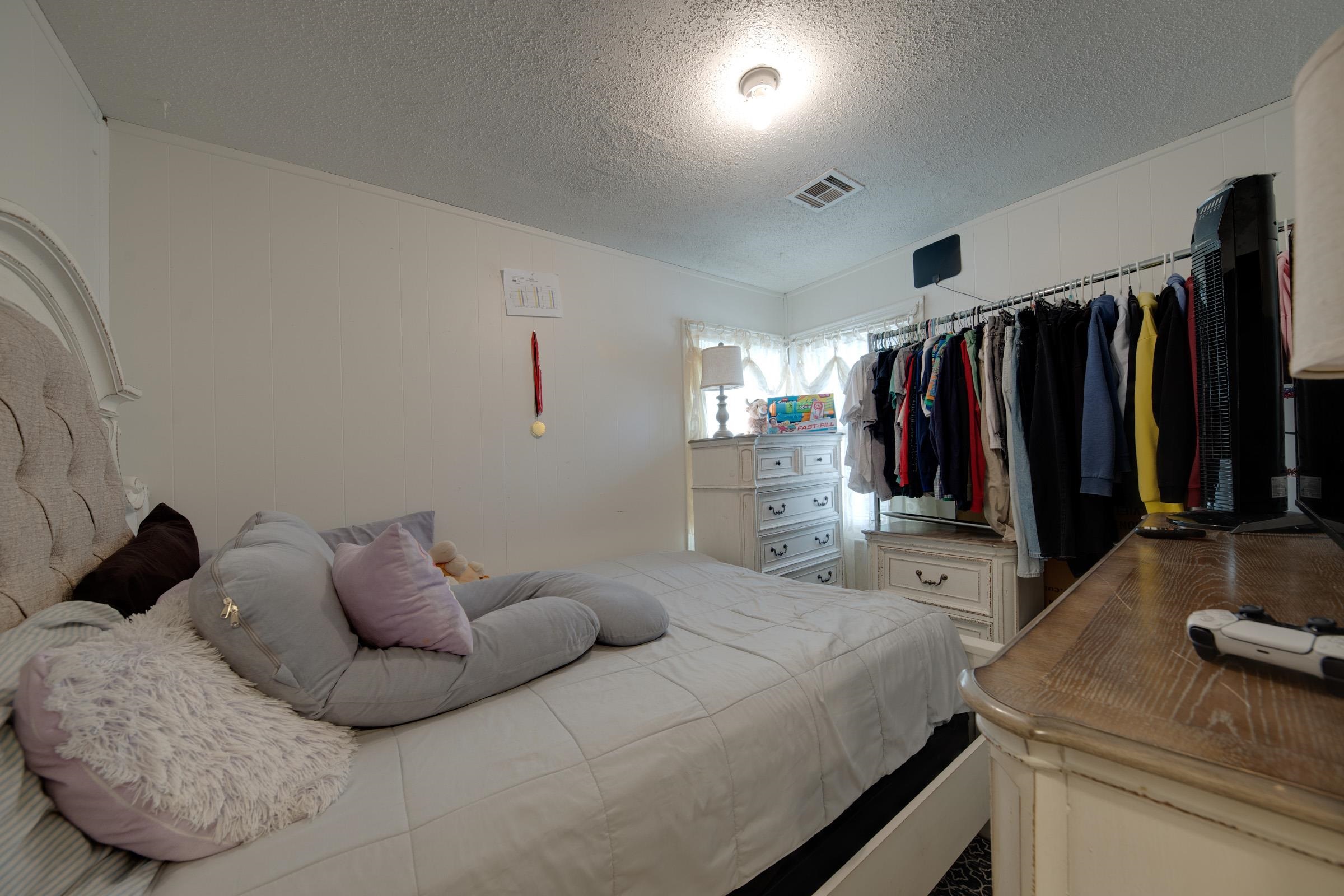 1557 N Chautauqua Ave Property Photo 9