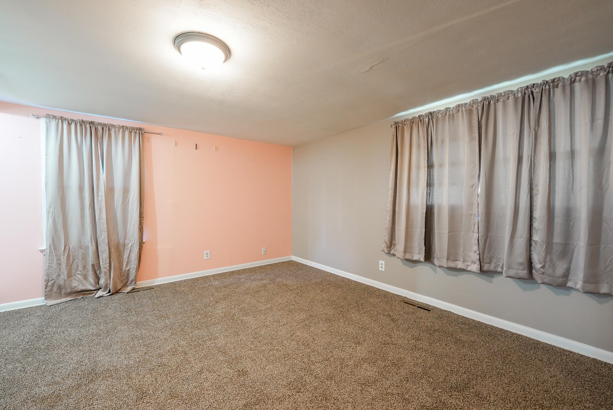 1624 W Webb Ave Property Photo 14