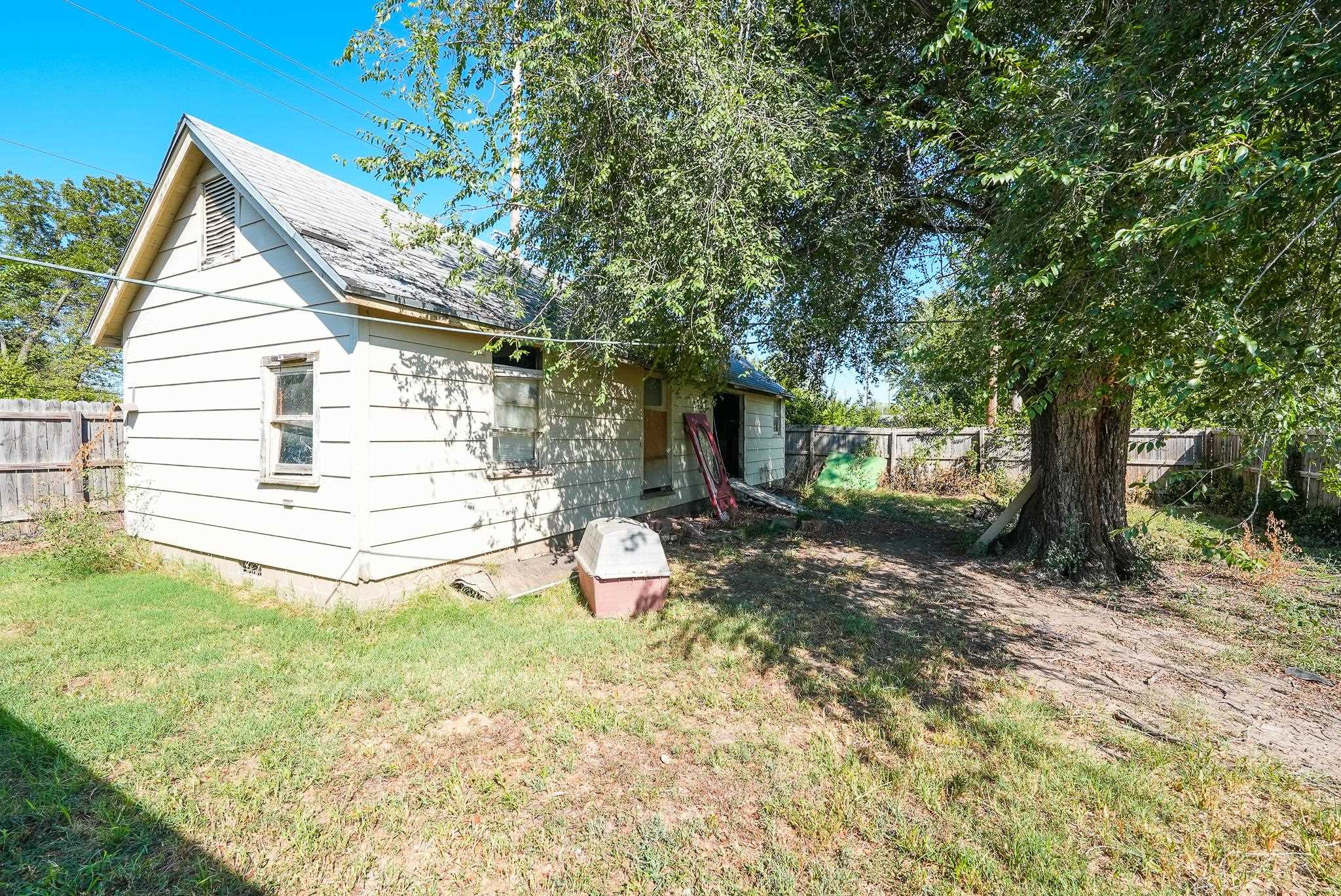 1624 W Webb Ave Property Photo 18