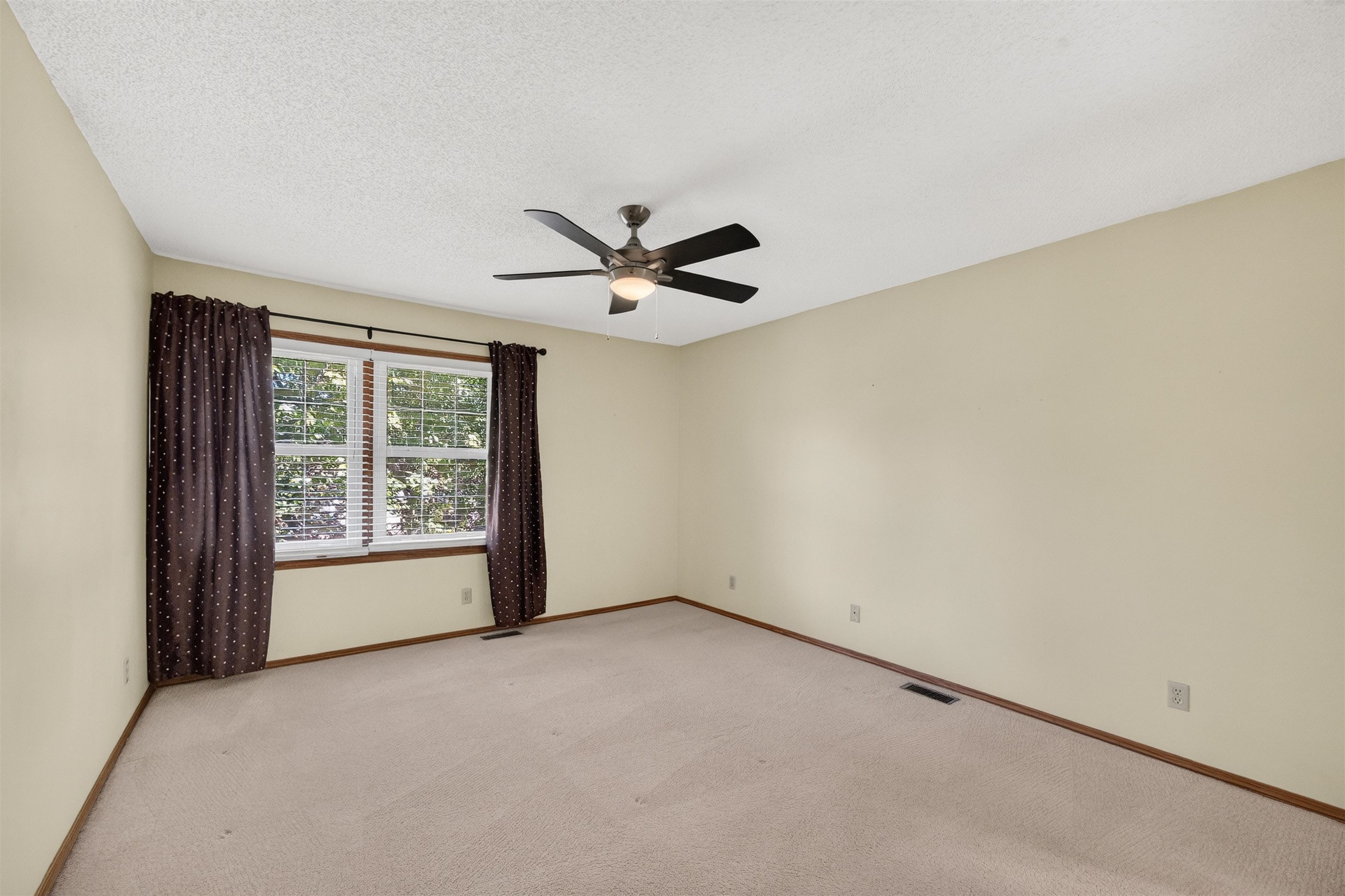 4364 N Eagle Lake Ct Property Photo 17