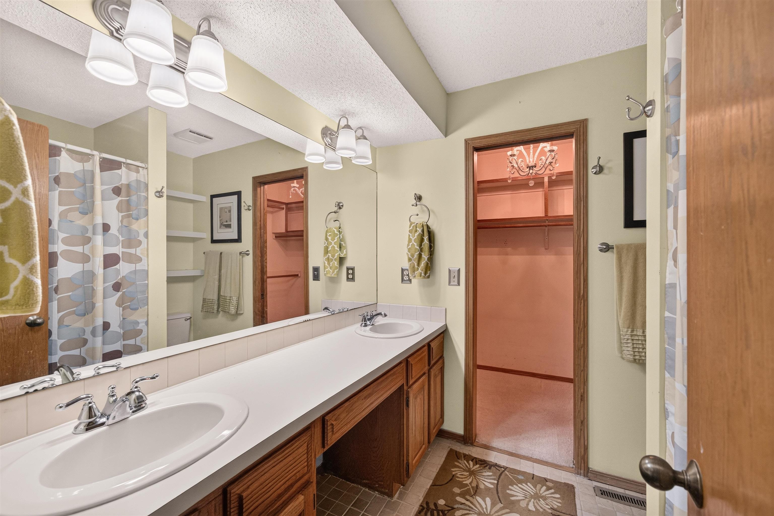 4364 N Eagle Lake Ct Property Photo 19