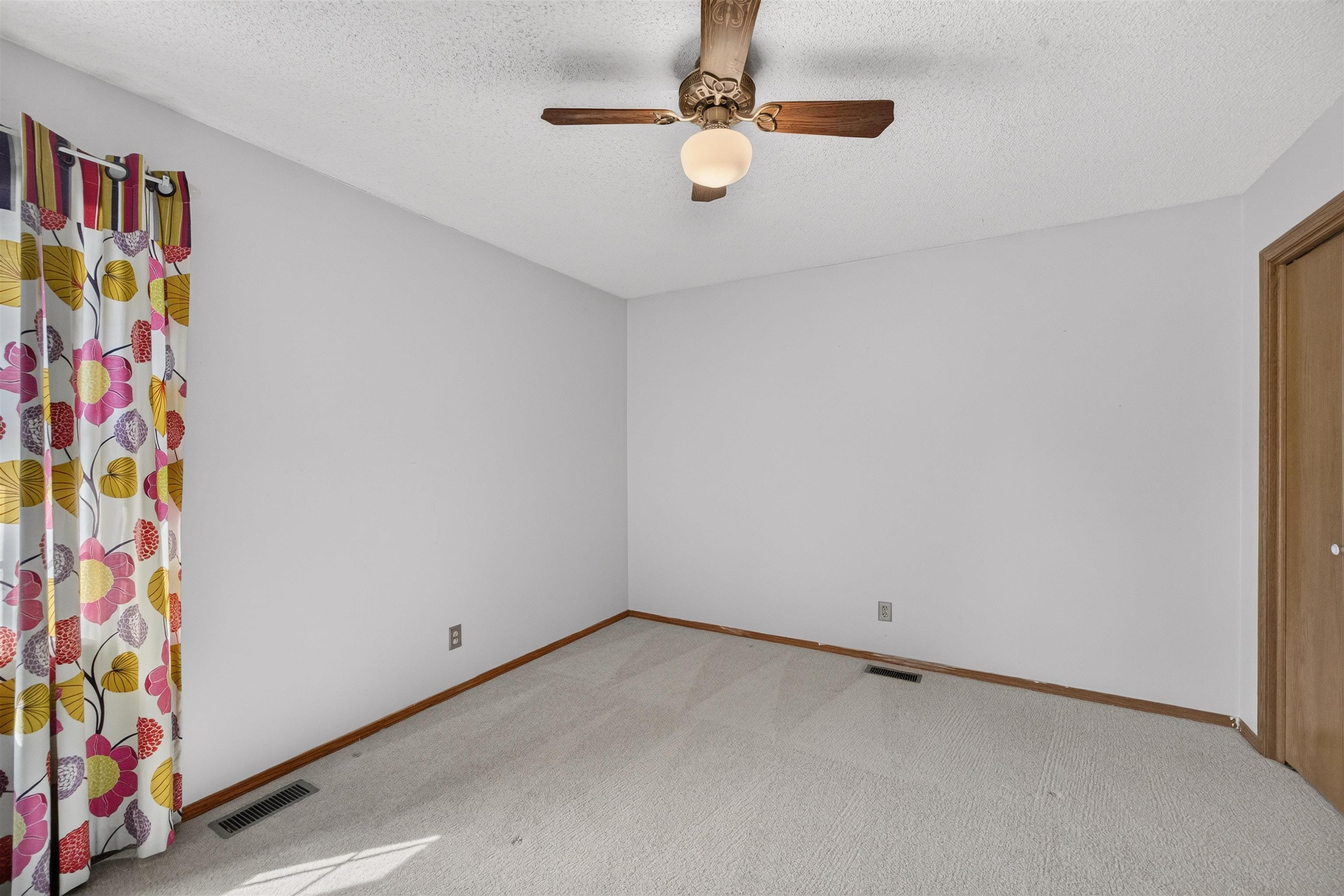 4364 N Eagle Lake Ct Property Photo 22
