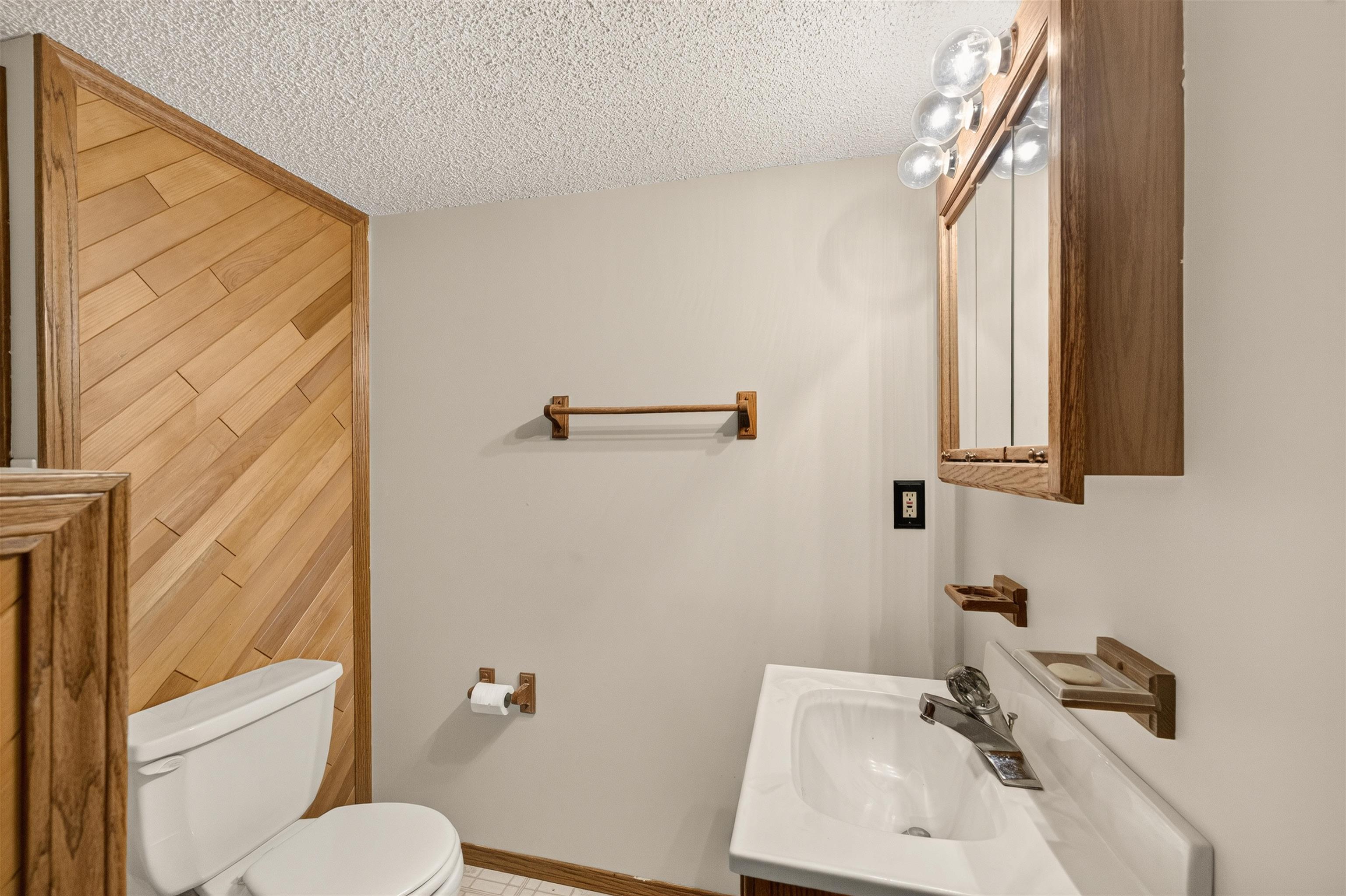 4364 N Eagle Lake Ct Property Photo 29