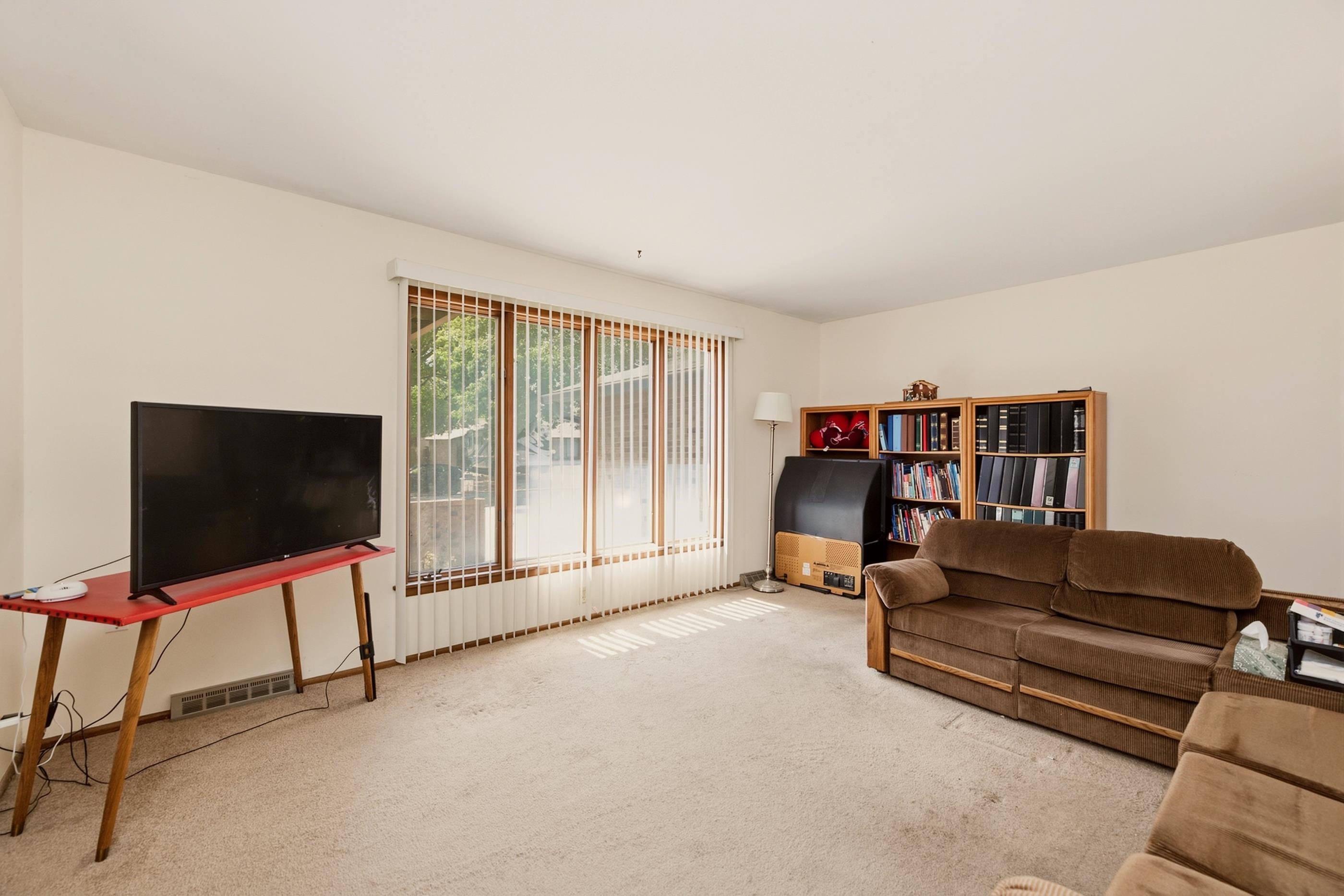 8208 E Boston St Property Photo 5