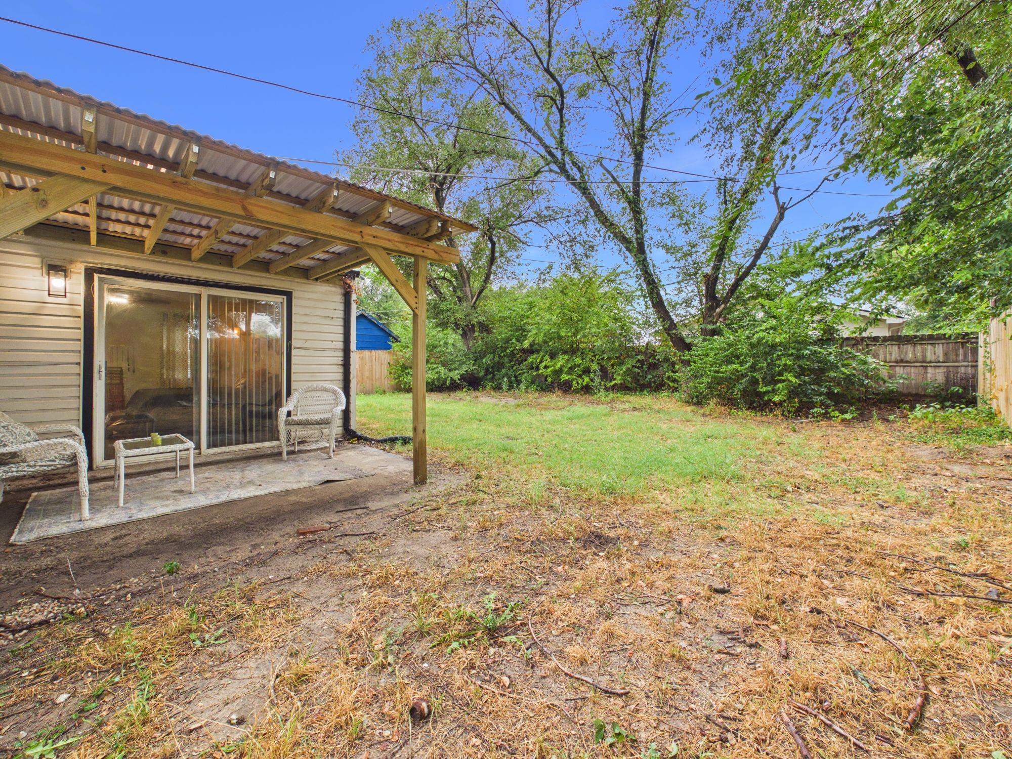 3016 E Locust St Property Photo 16