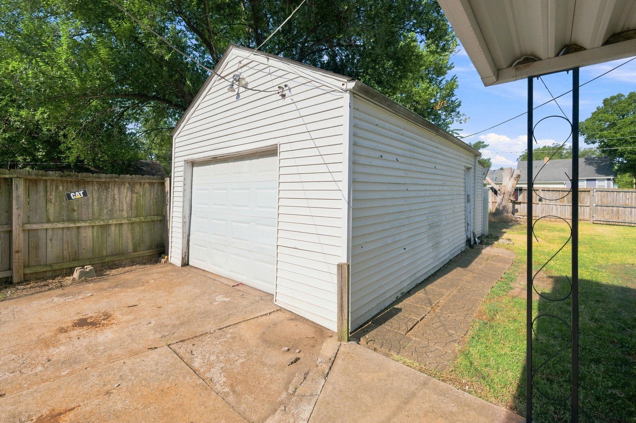 157 N Richmond Property Photo 31