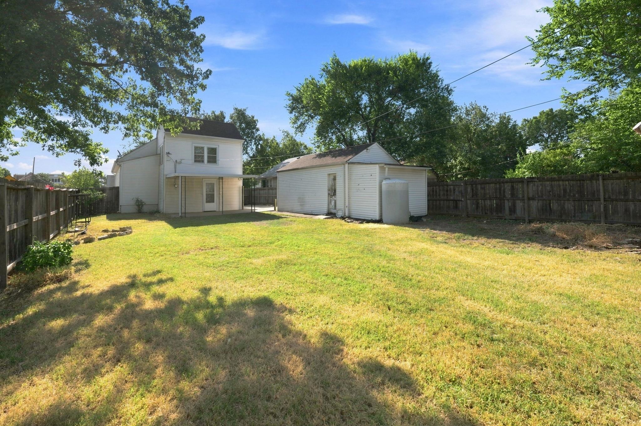 157 N Richmond Property Photo 32