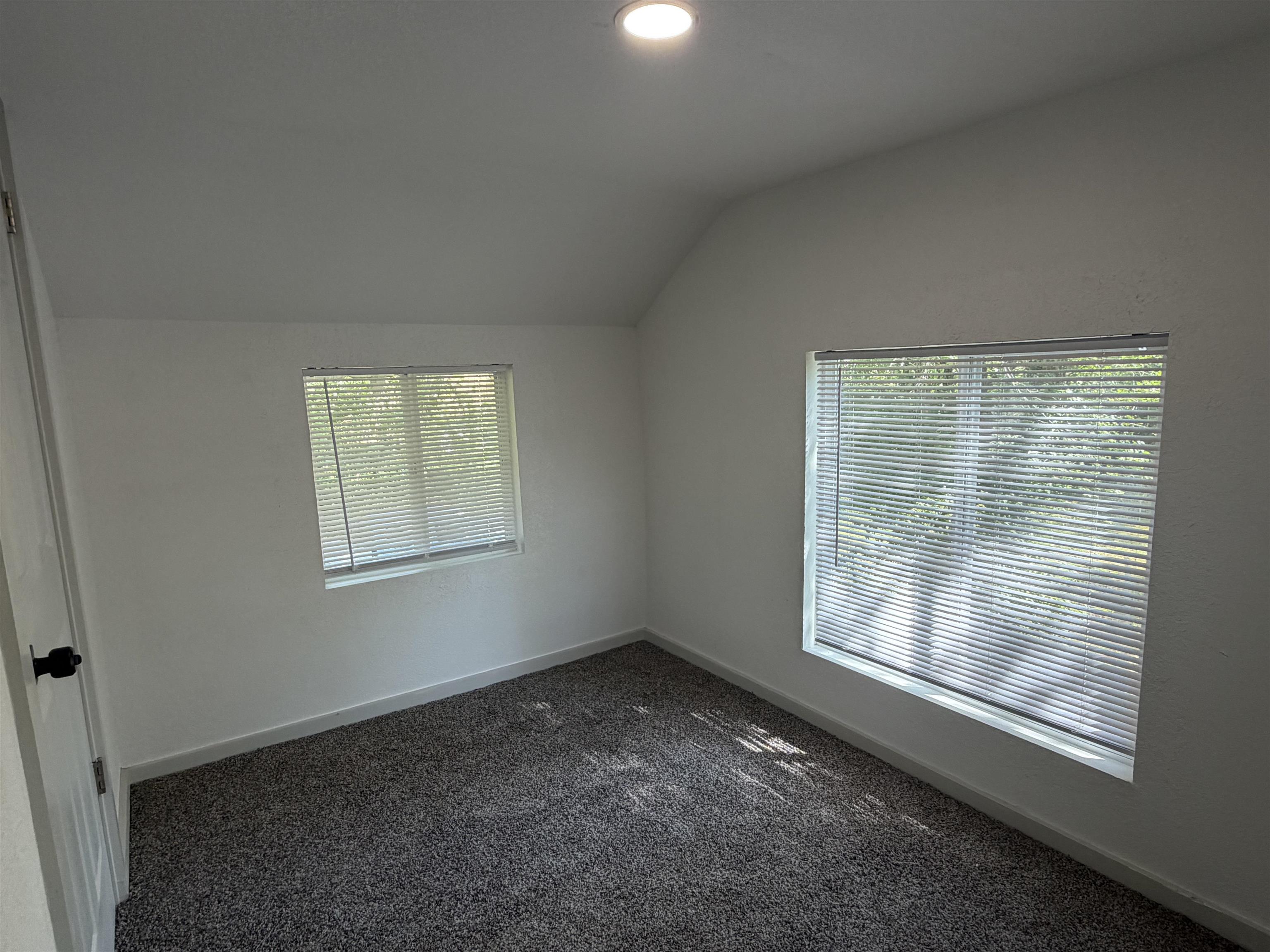 116 S Elm St Property Photo 23