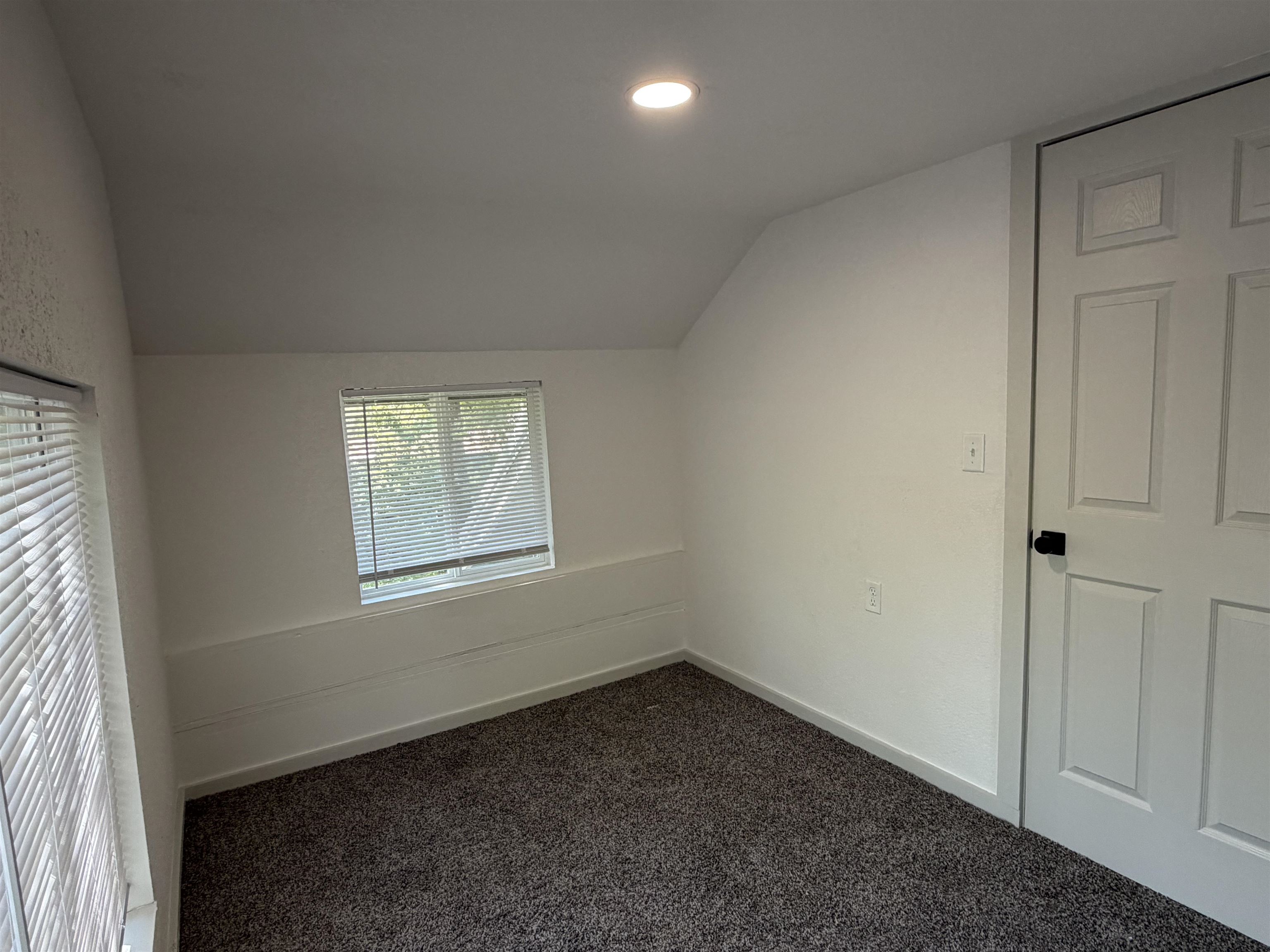 116 S Elm St Property Photo 24