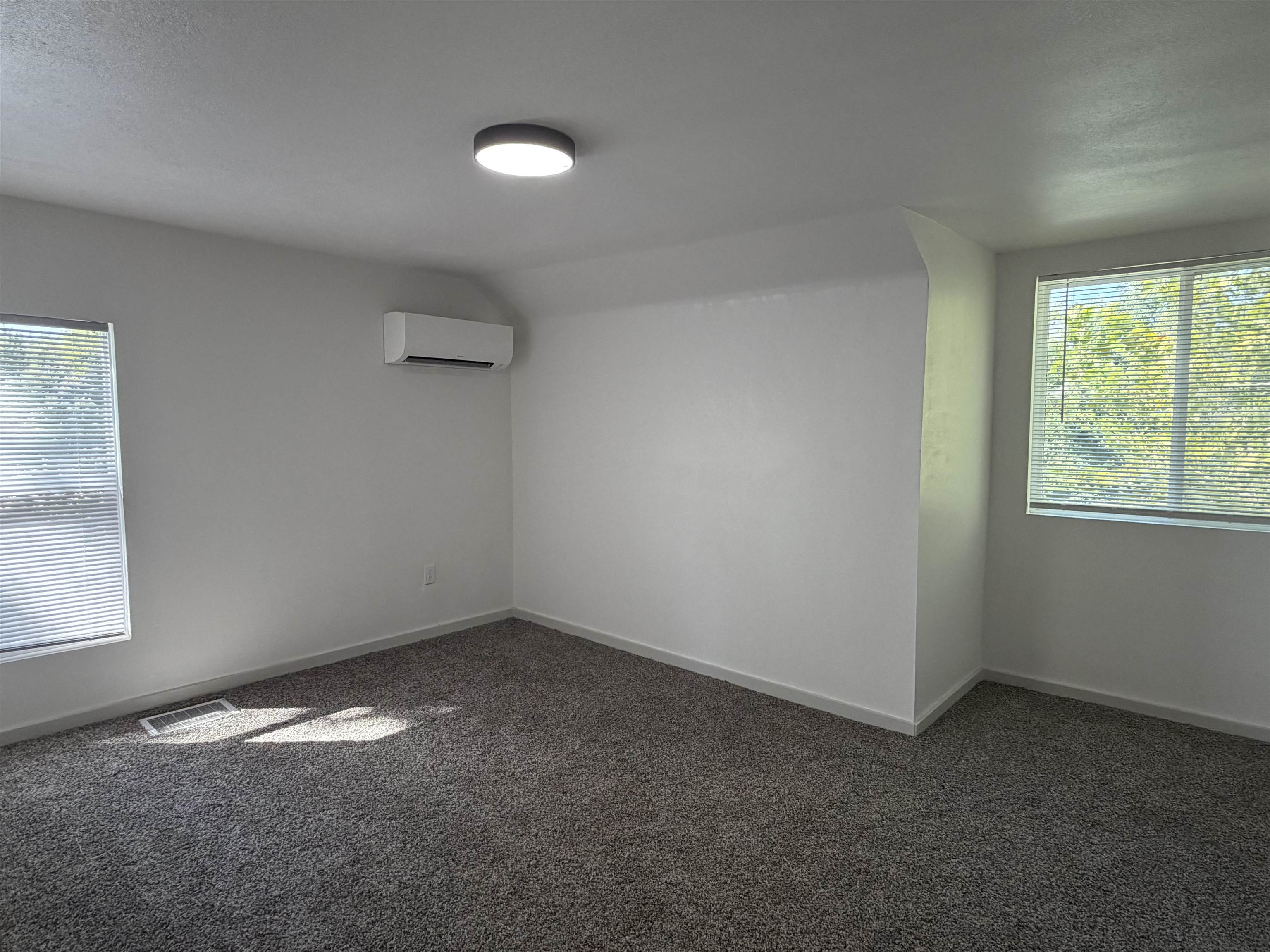 116 S Elm St Property Photo 31