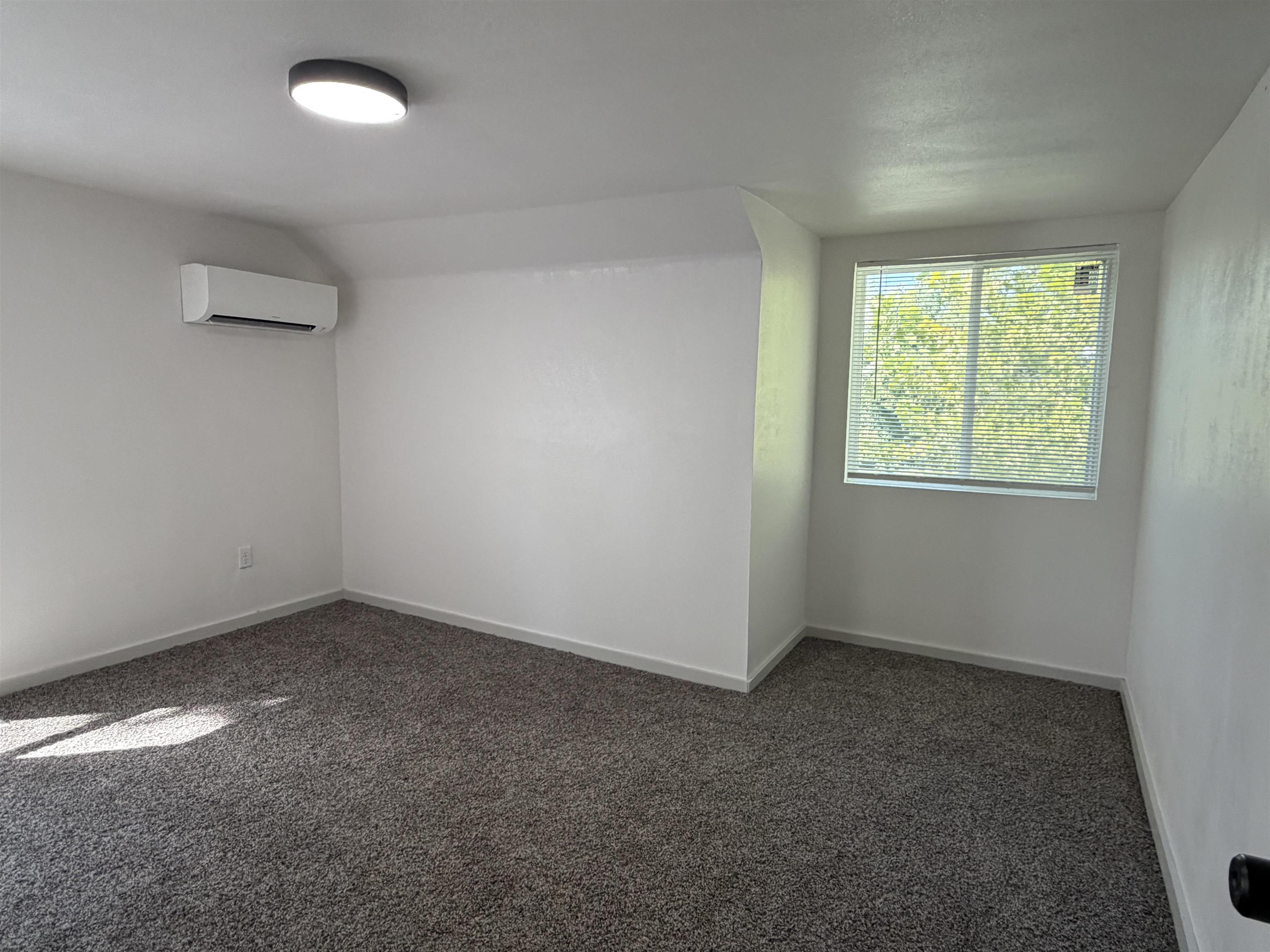 116 S Elm St Property Photo 32