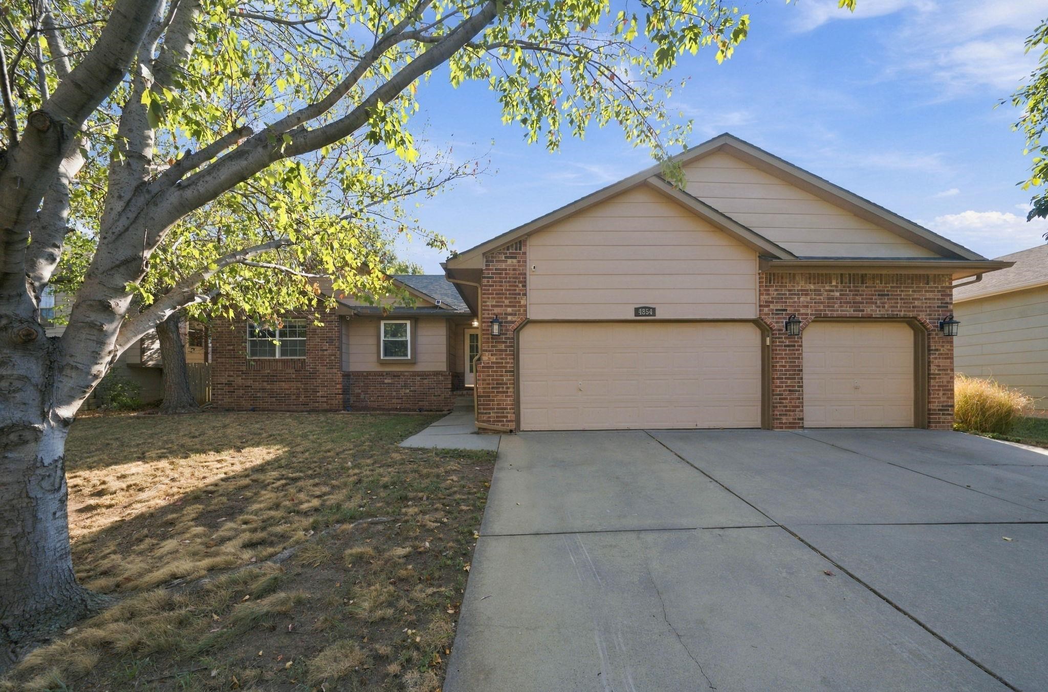 4854 E 44th Ct N Property Photo 1