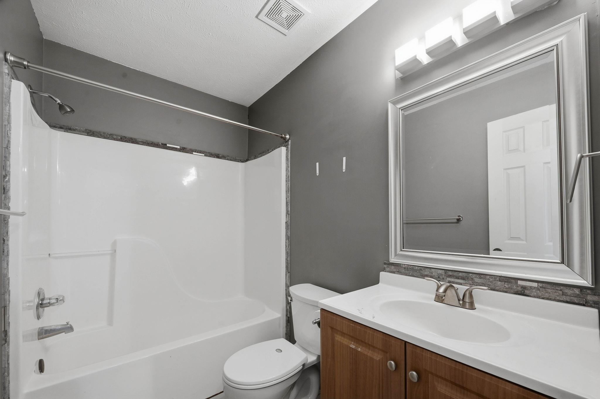 4854 E 44th Ct N Property Photo 18