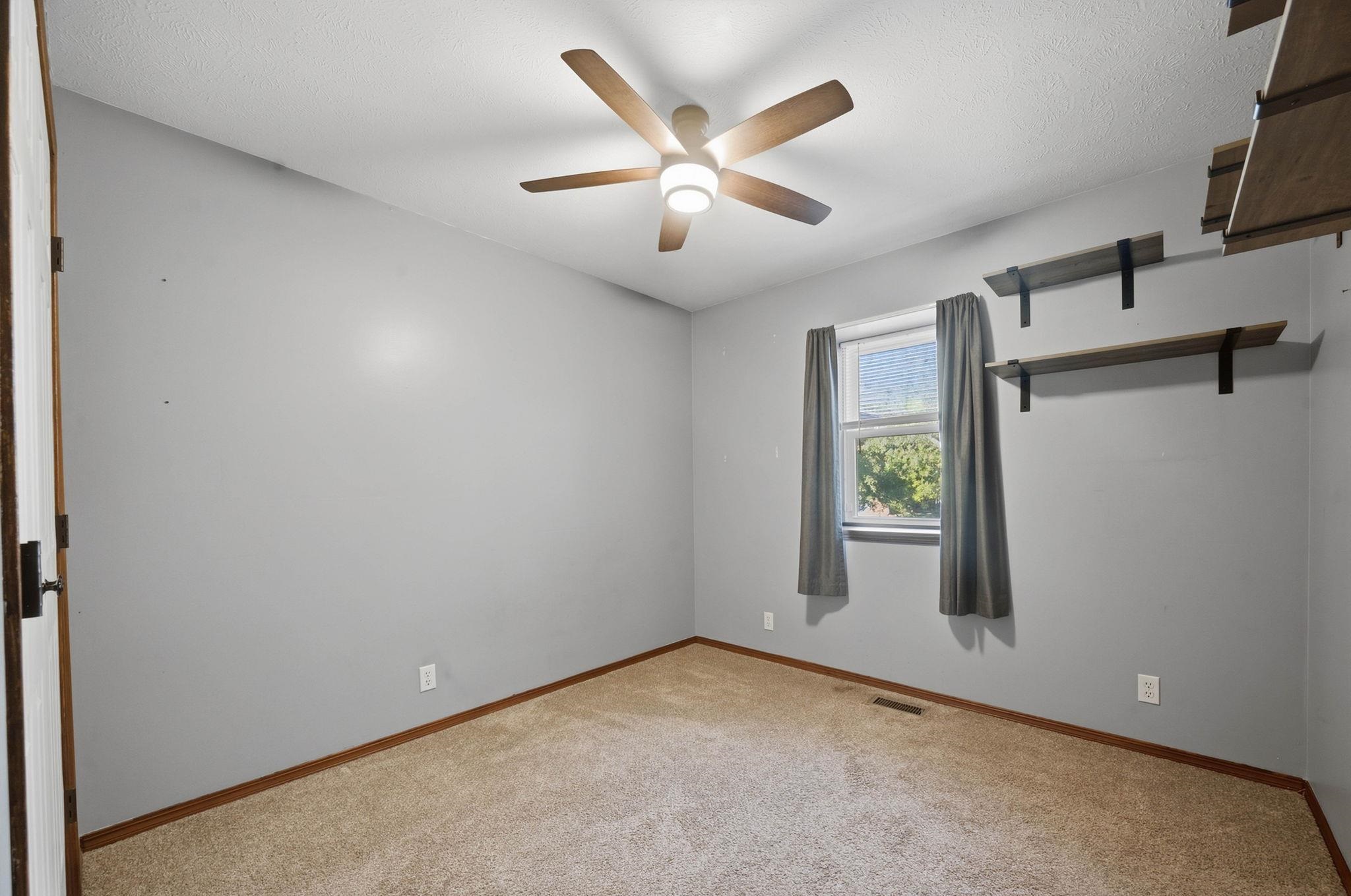 4854 E 44th Ct N Property Photo 19
