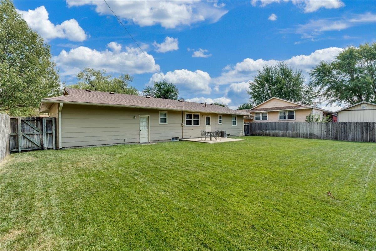 1105 N Hazelwood Ln Property Photo 24