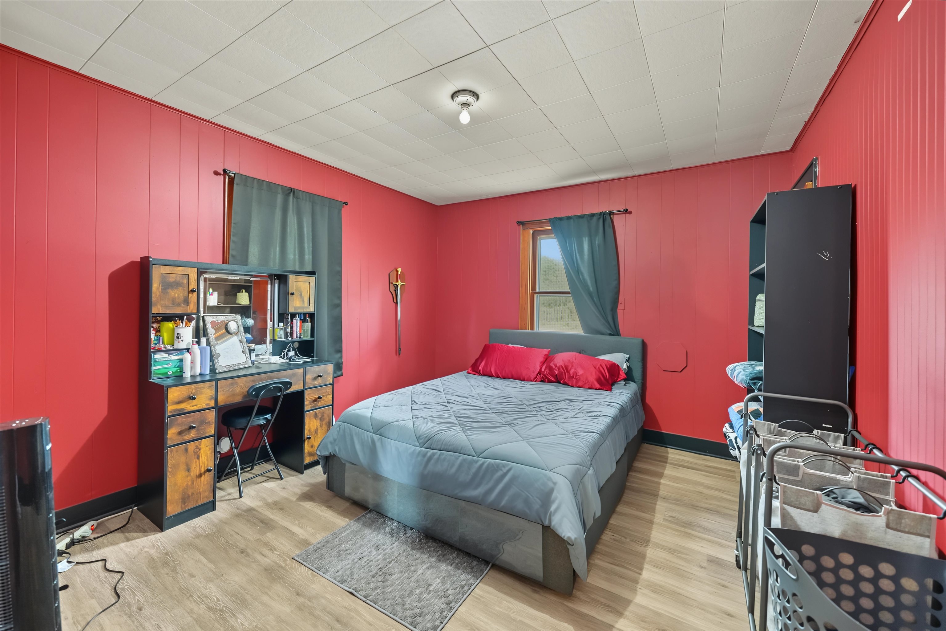 614 Charles St Property Photo 11