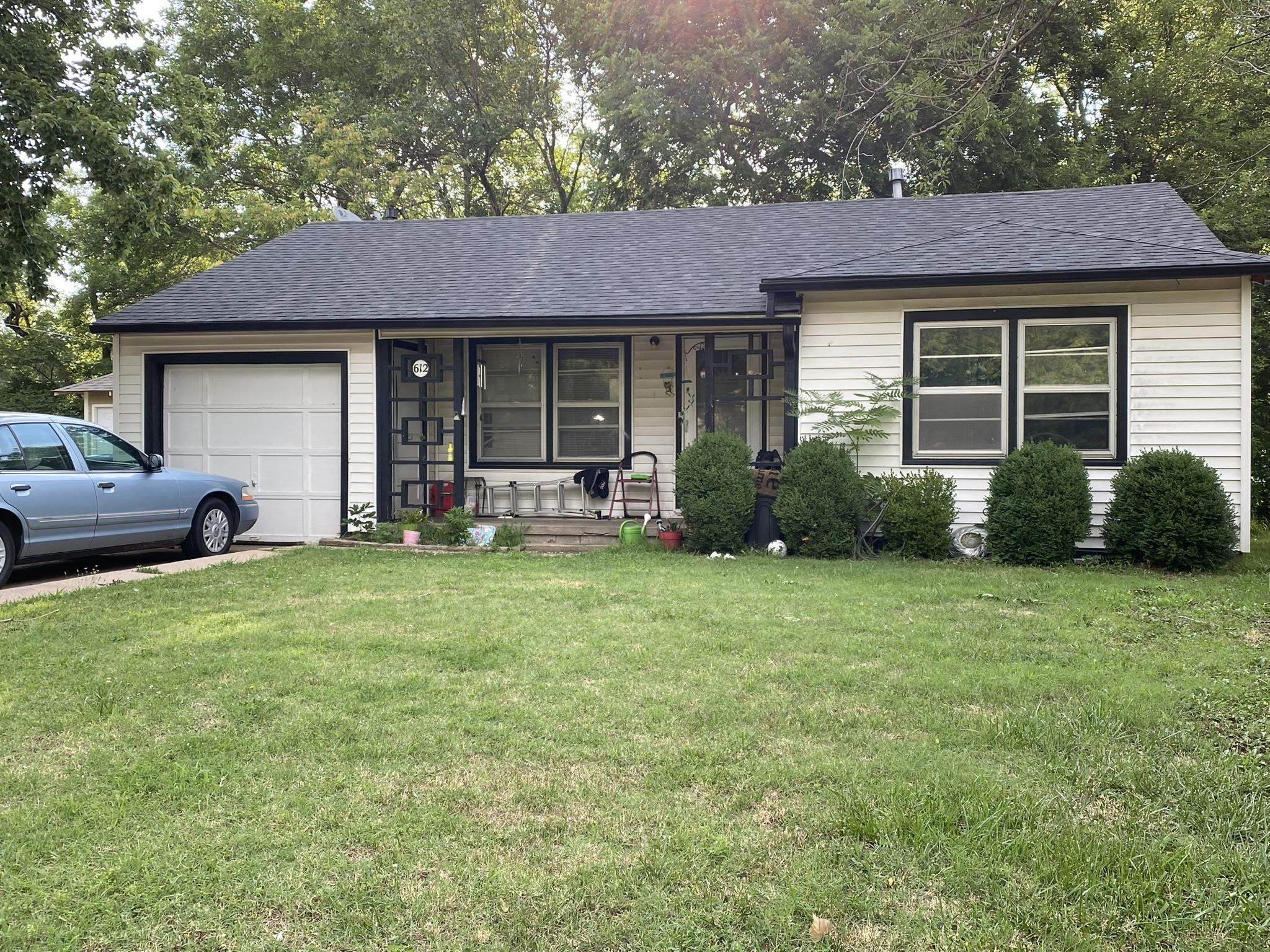 632 S High Property Photo 1