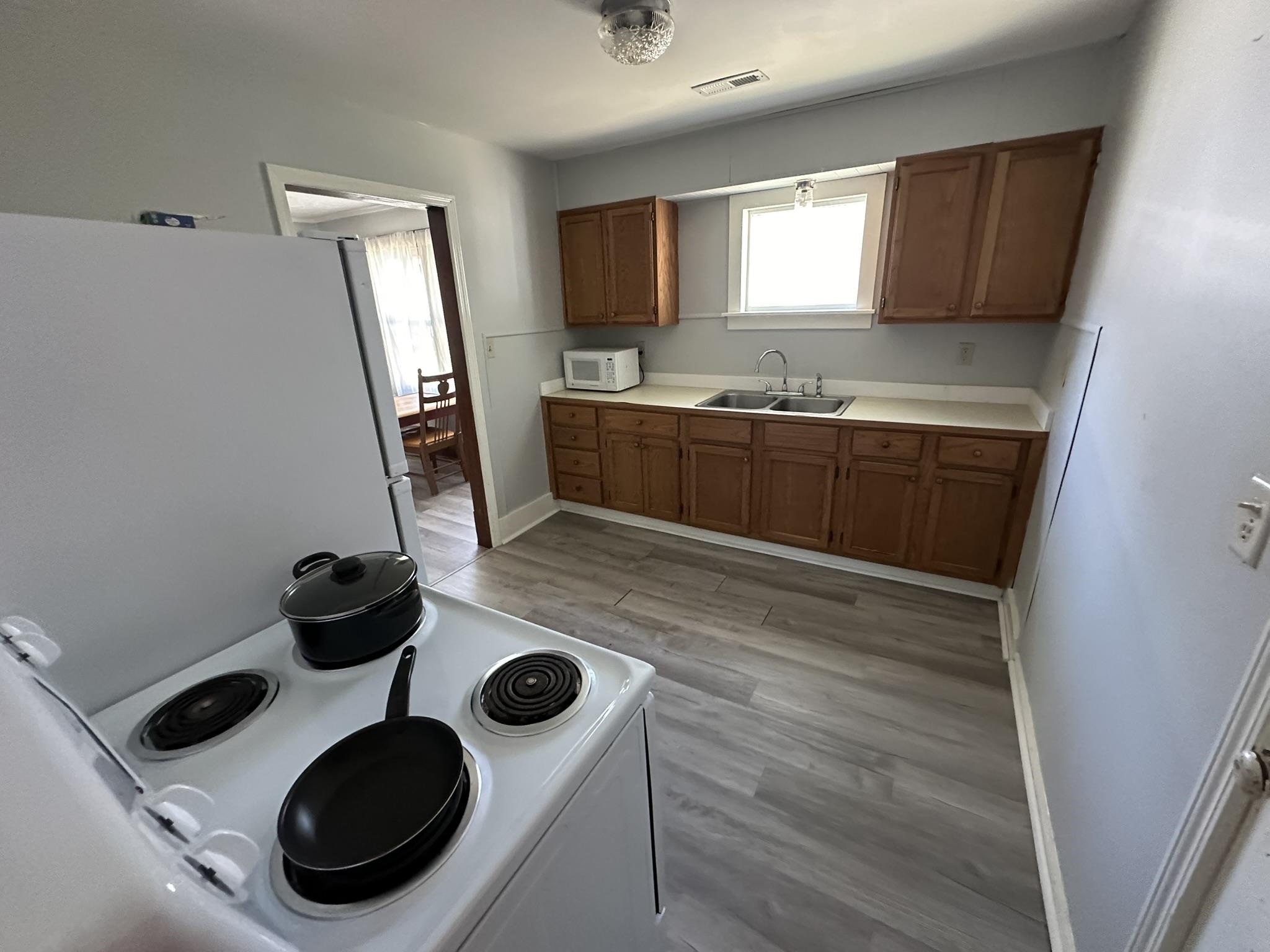 632 S High Property Photo 8