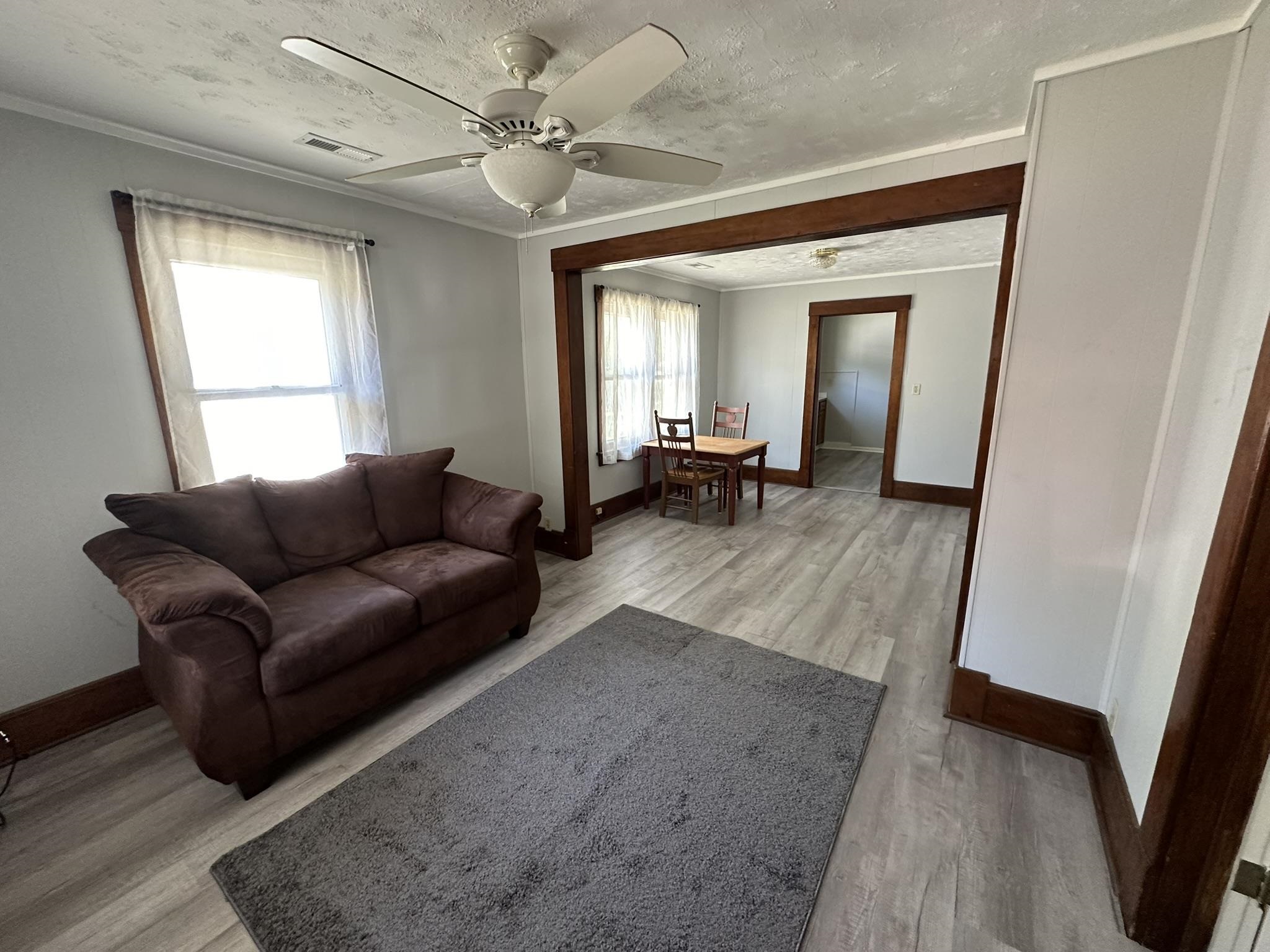 632 S High Property Photo 11