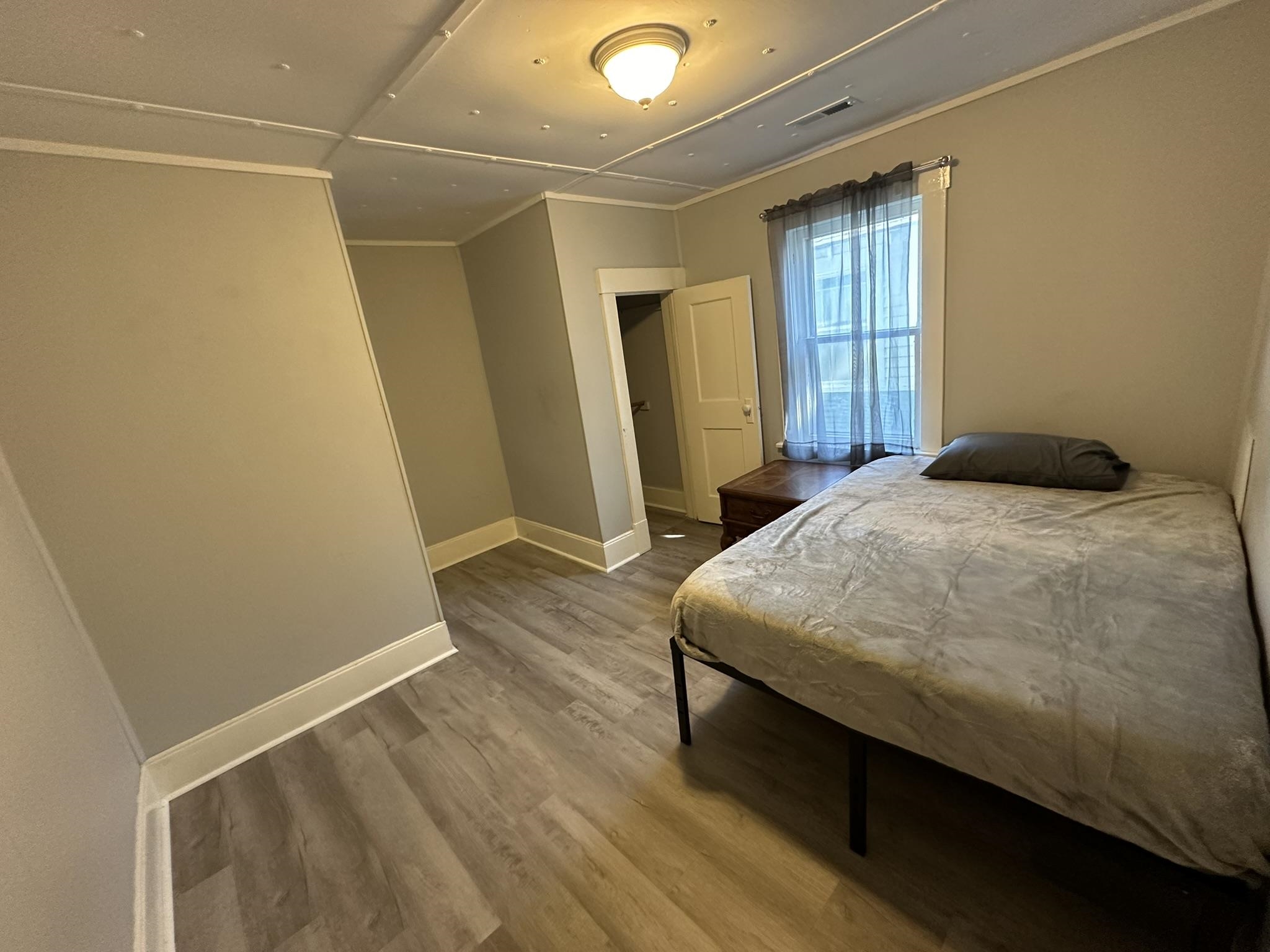 632 S High Property Photo 13