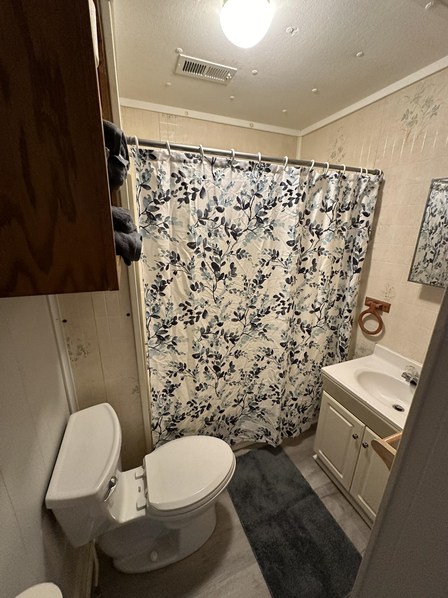 632 S High Property Photo 14