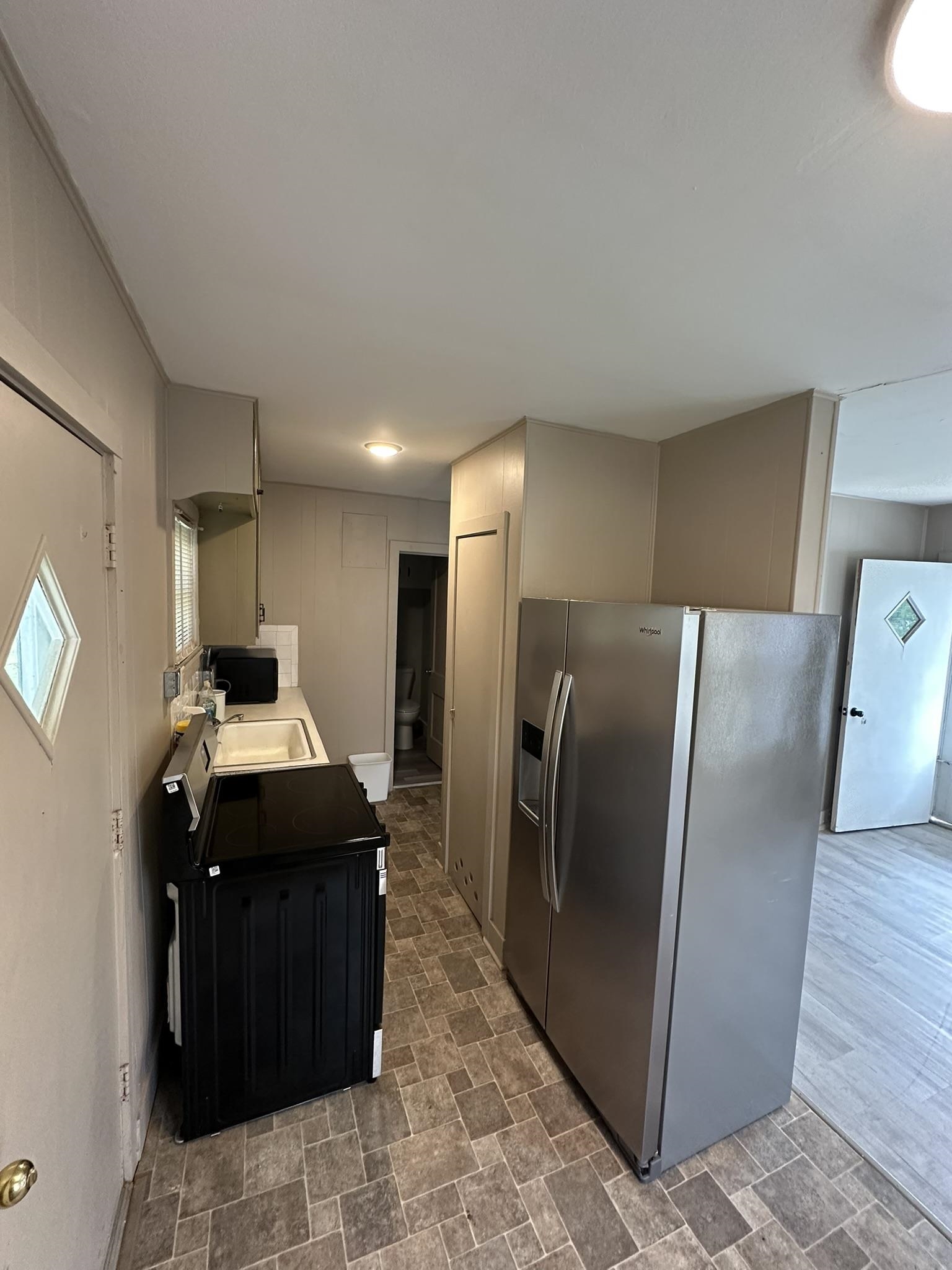 632 S High Property Photo 17