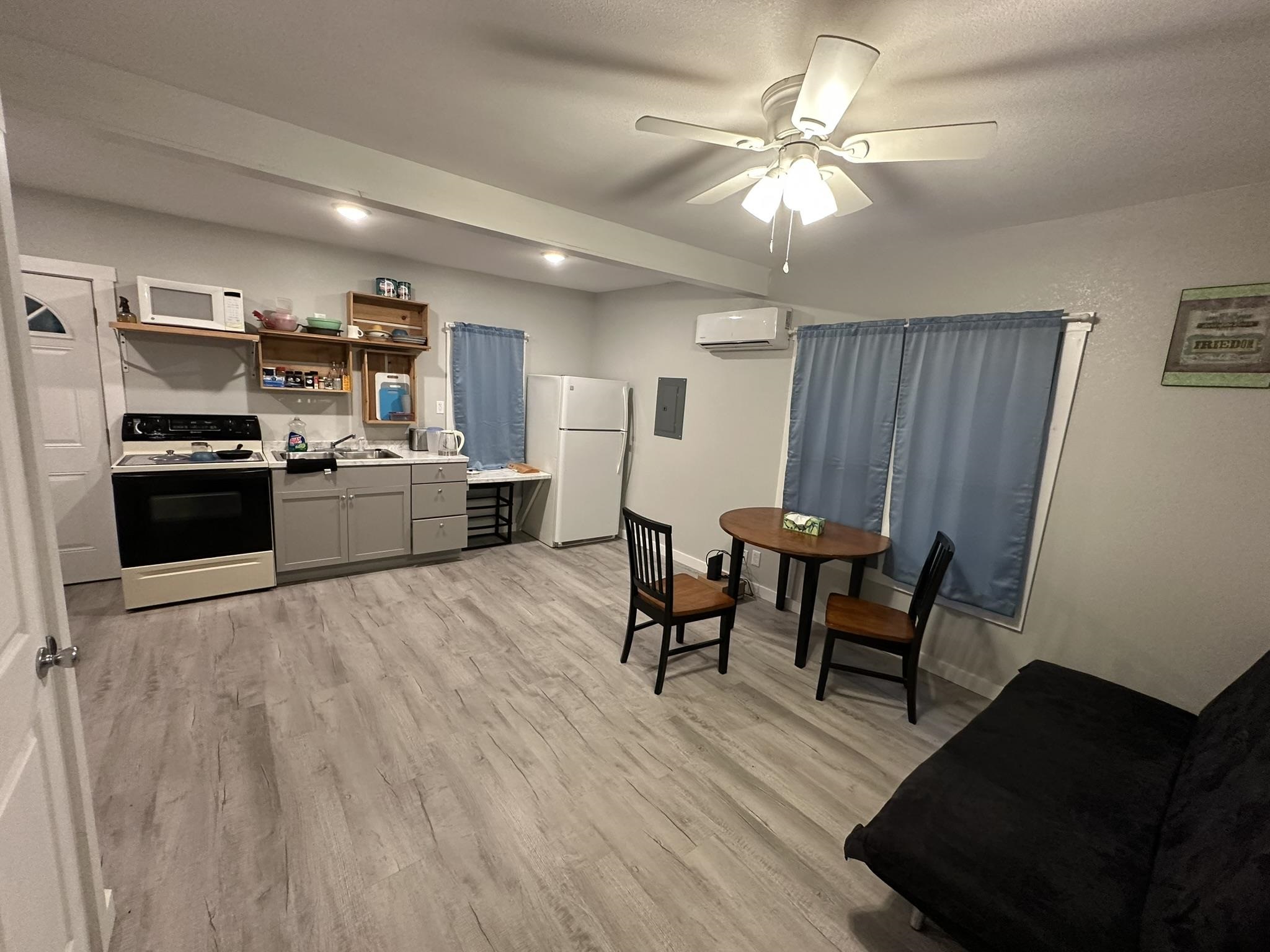 632 S High Property Photo 22