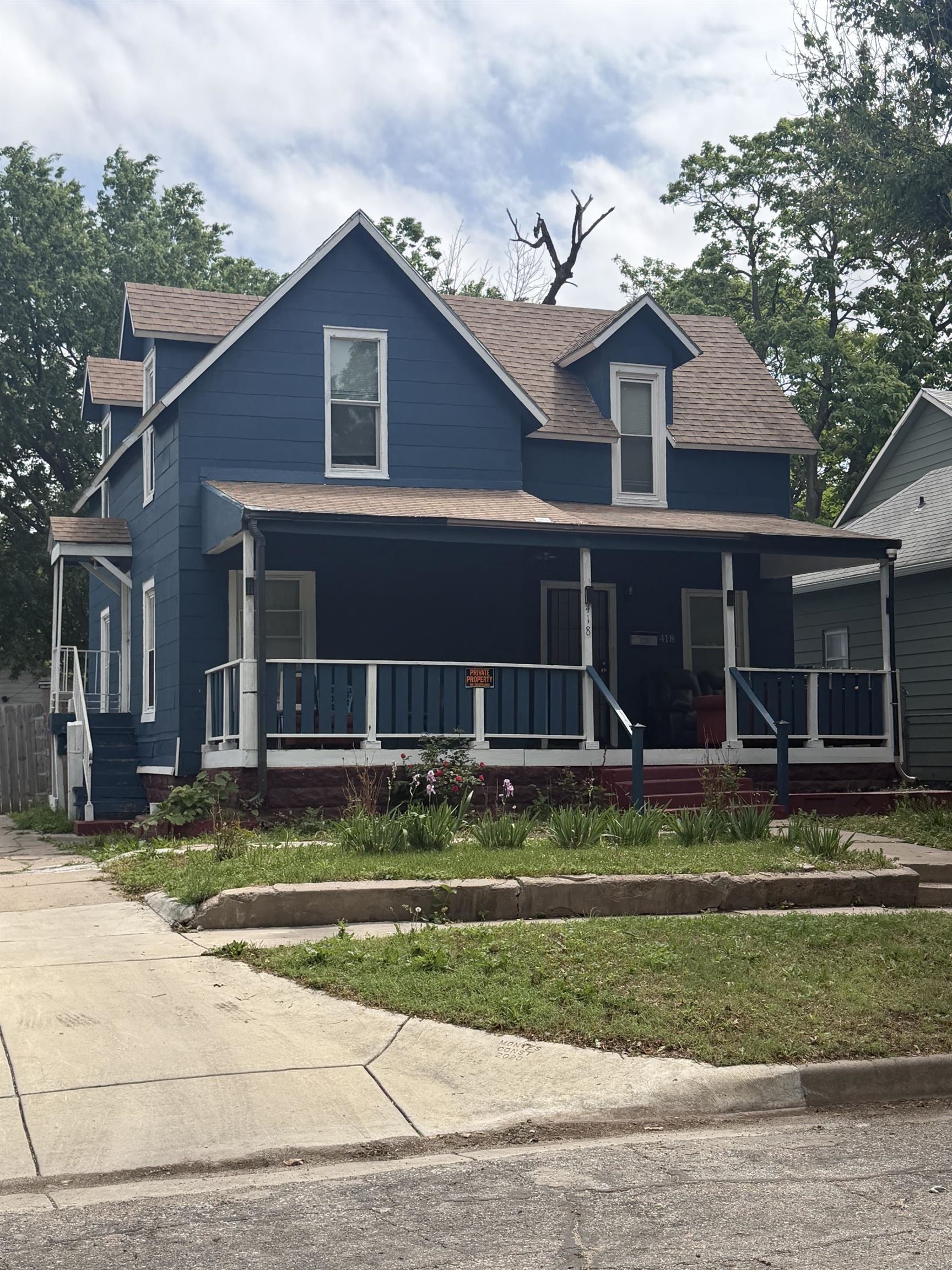 418 N Erie St Property Photo 1