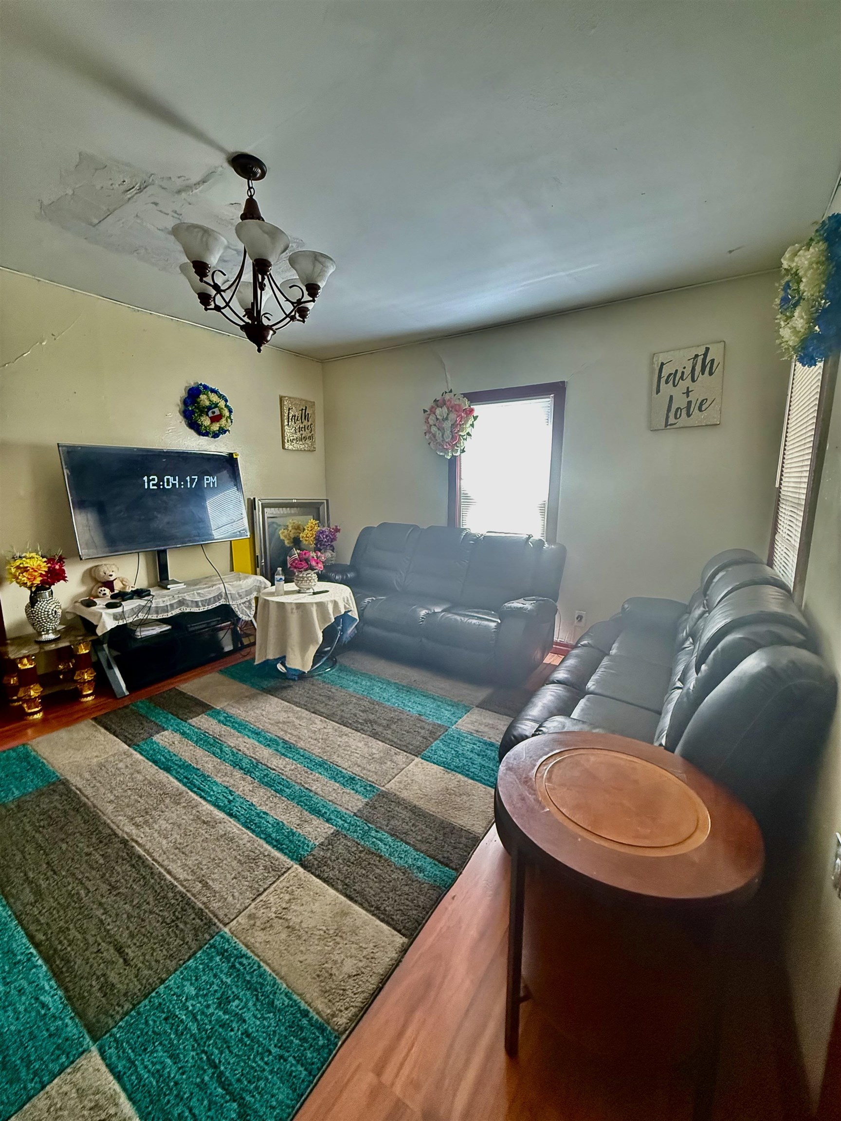 418 N Erie St Property Photo 5