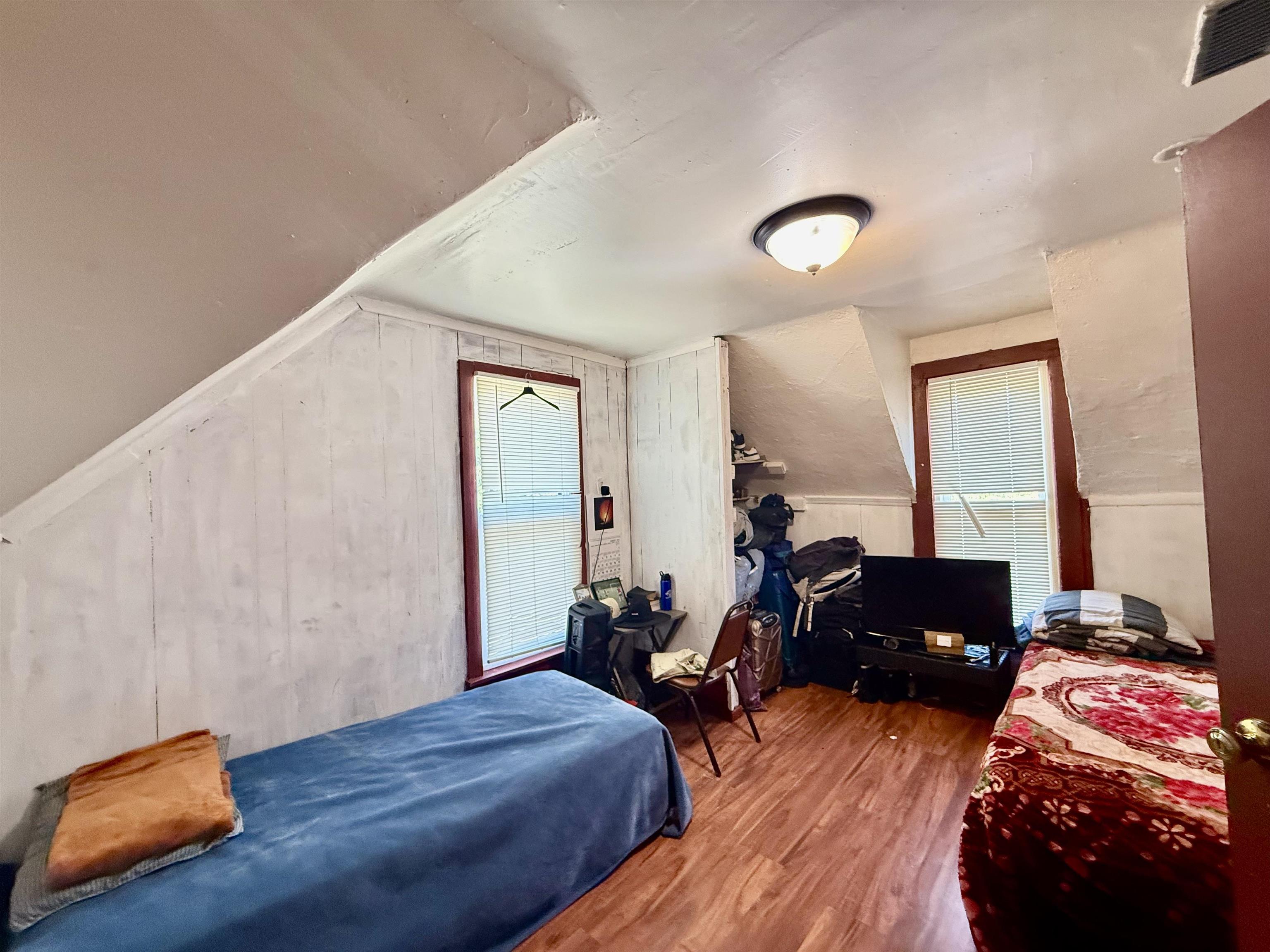 418 N Erie St Property Photo 15