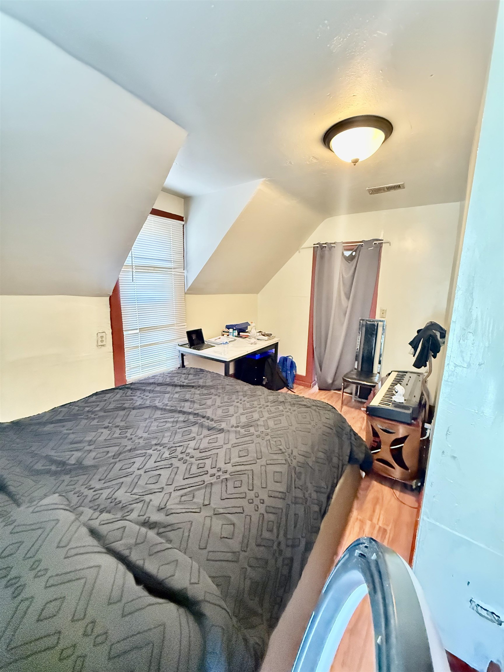 418 N Erie St Property Photo 18