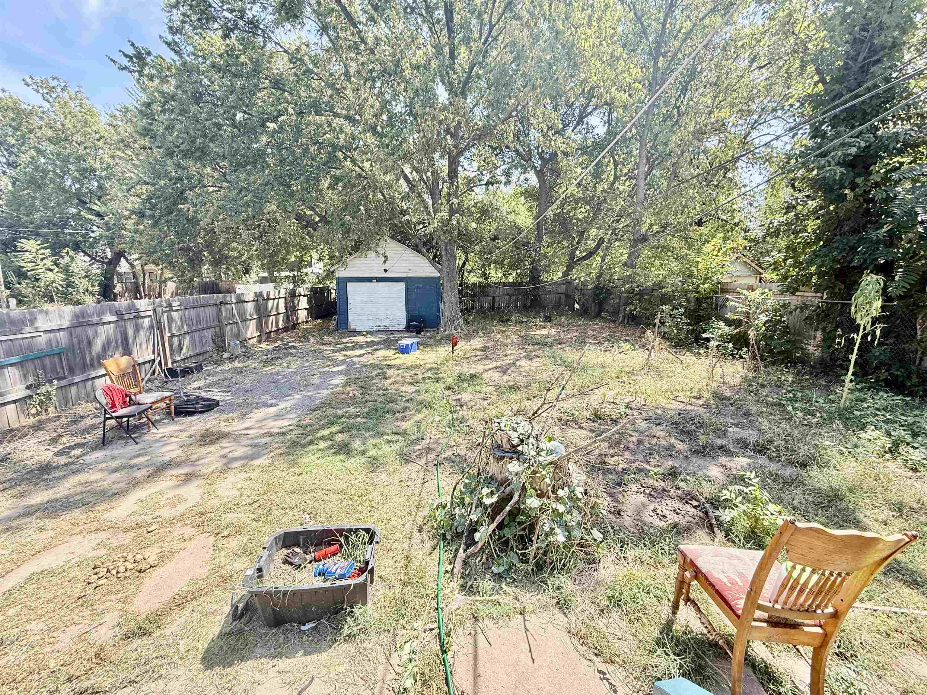 418 N Erie St Property Photo 27