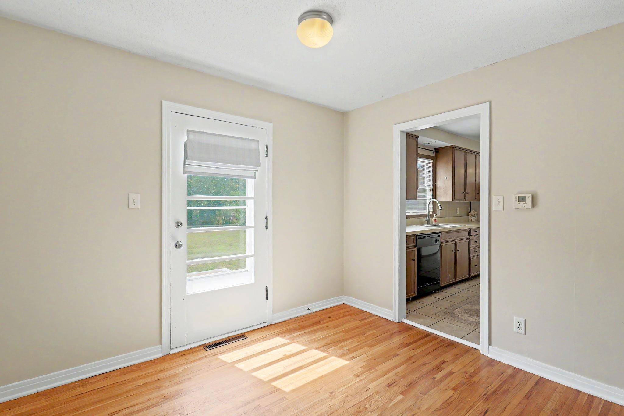 5819 E Oakwood Dr Property Photo 7