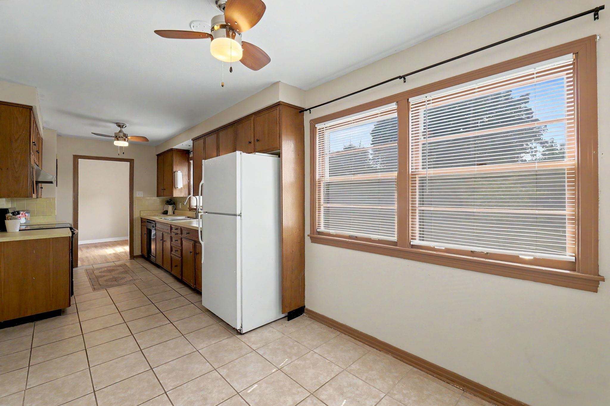 5819 E Oakwood Dr Property Photo 12