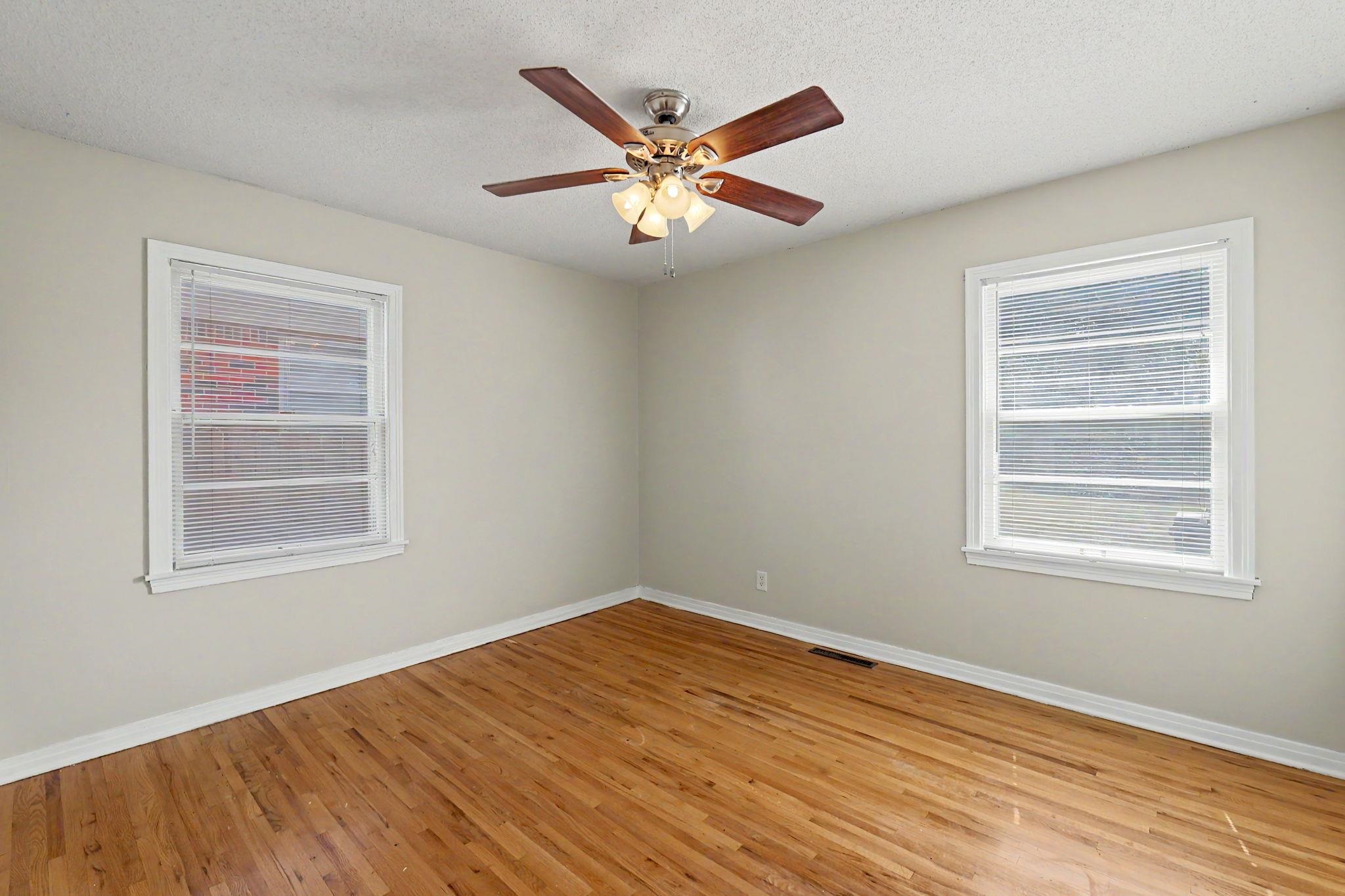 5819 E Oakwood Dr Property Photo 13