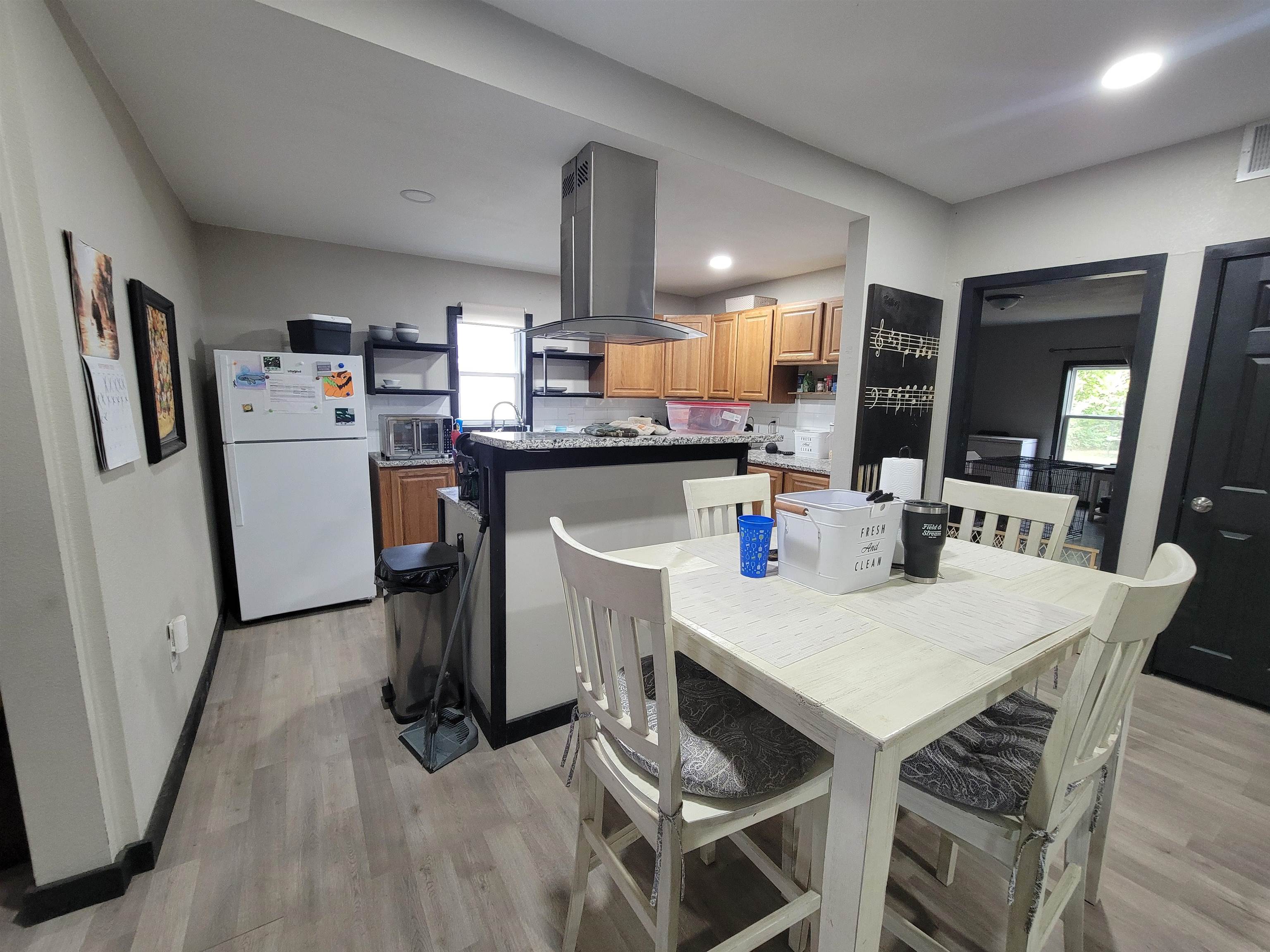 439 E Broadway Property Photo 8