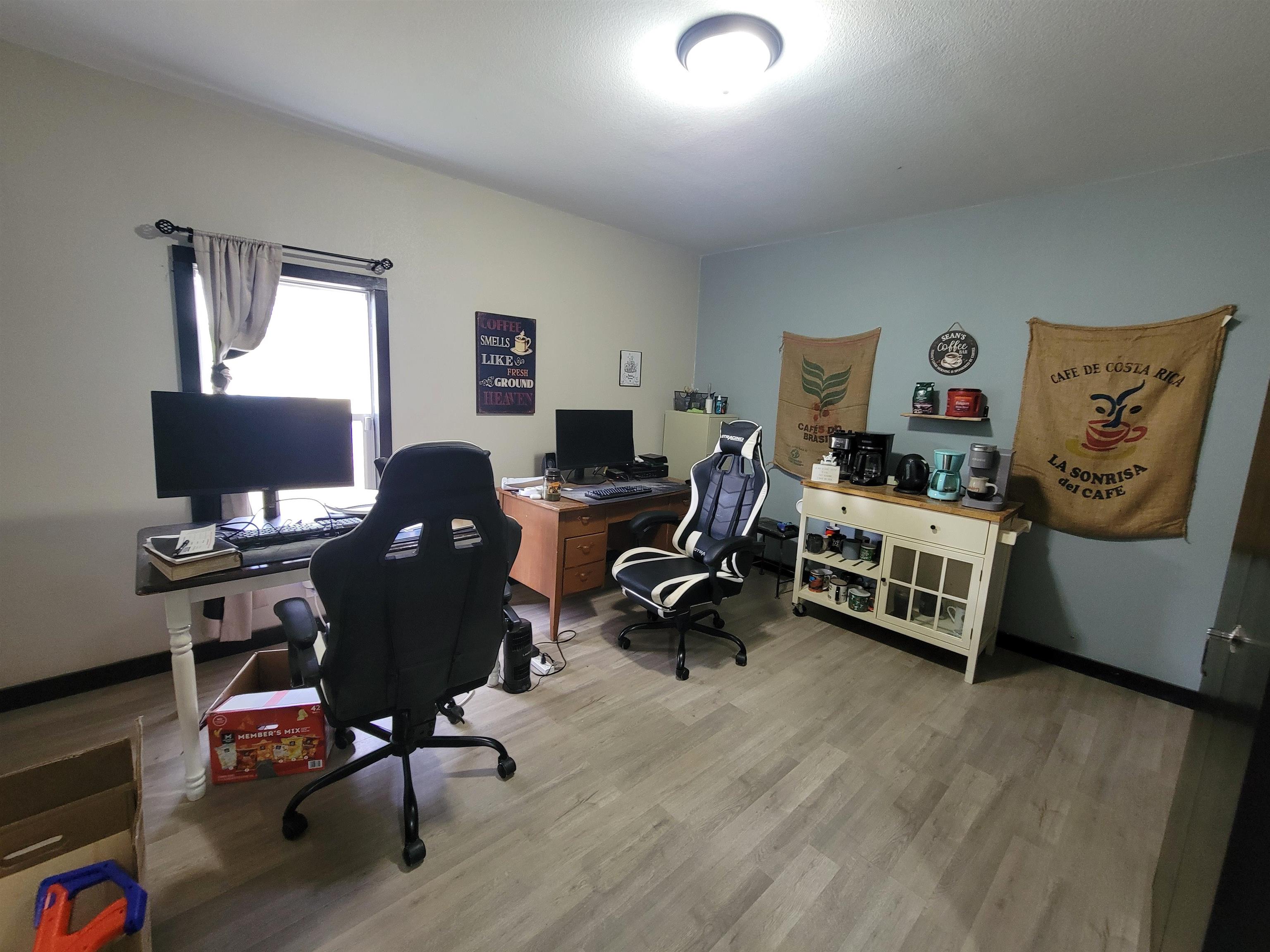 439 E Broadway Property Photo 9