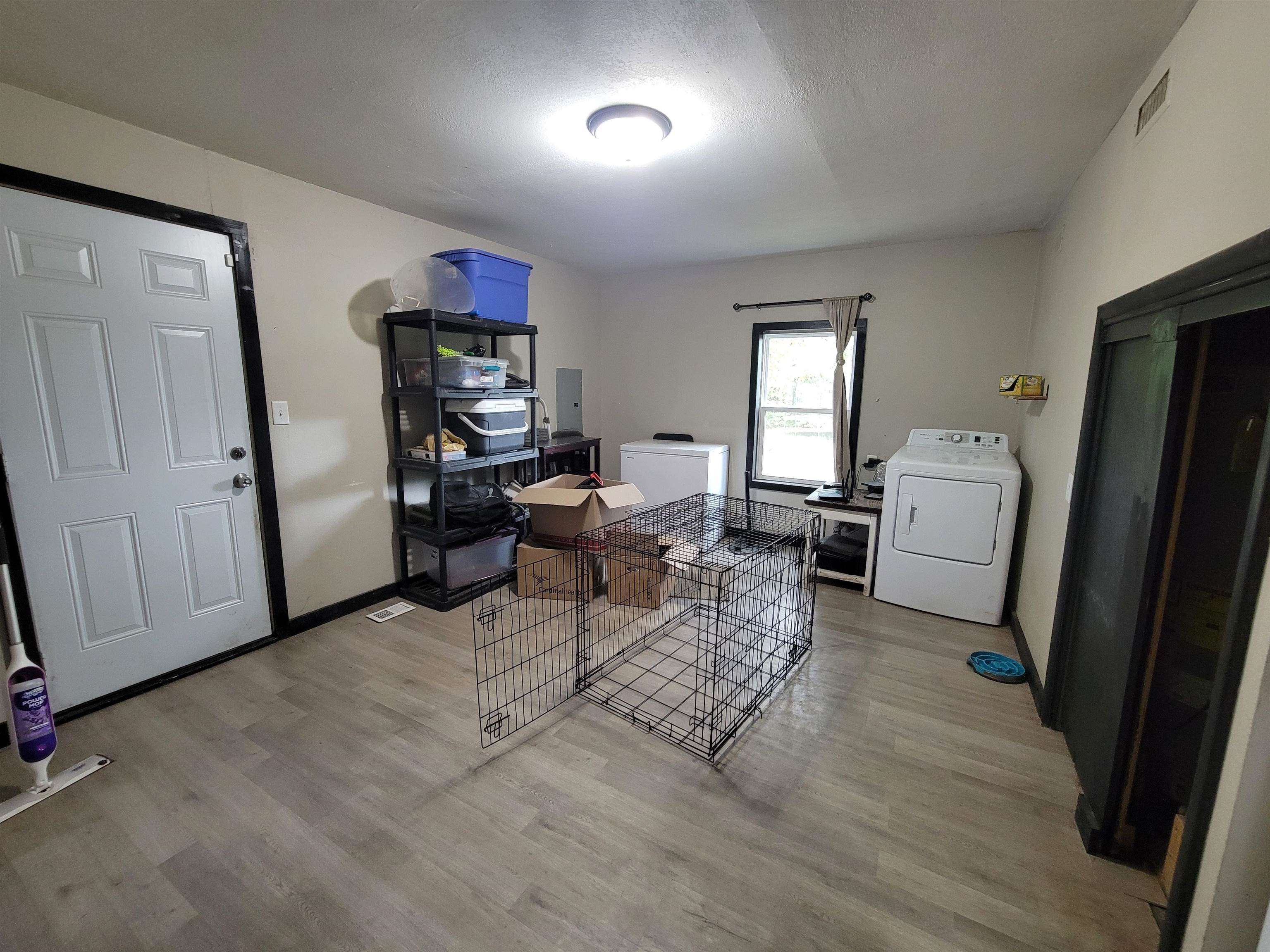 439 E Broadway Property Photo 10