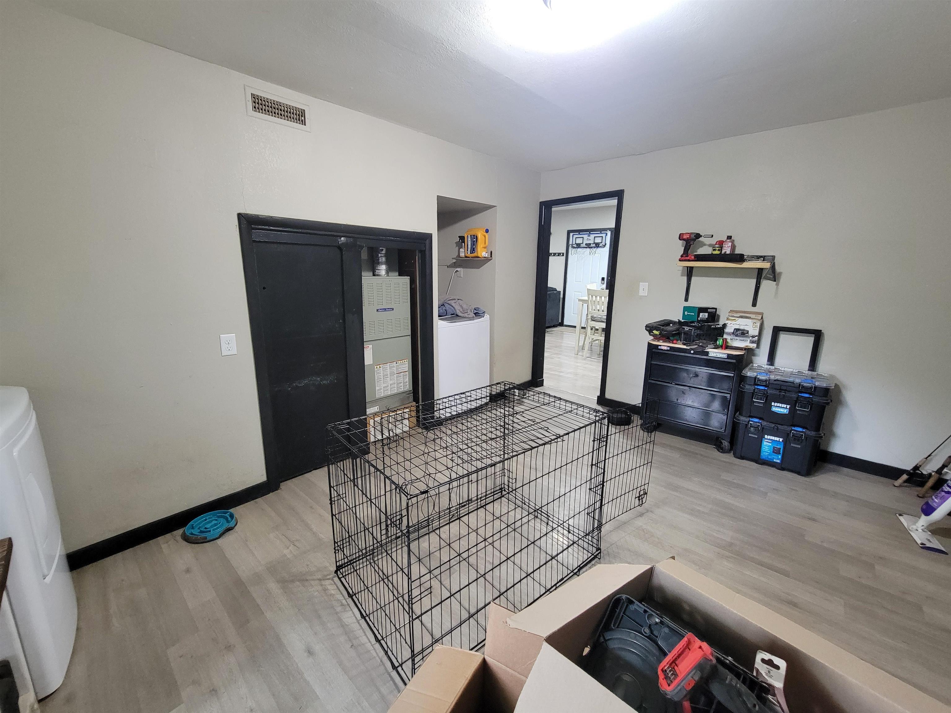439 E Broadway Property Photo 11