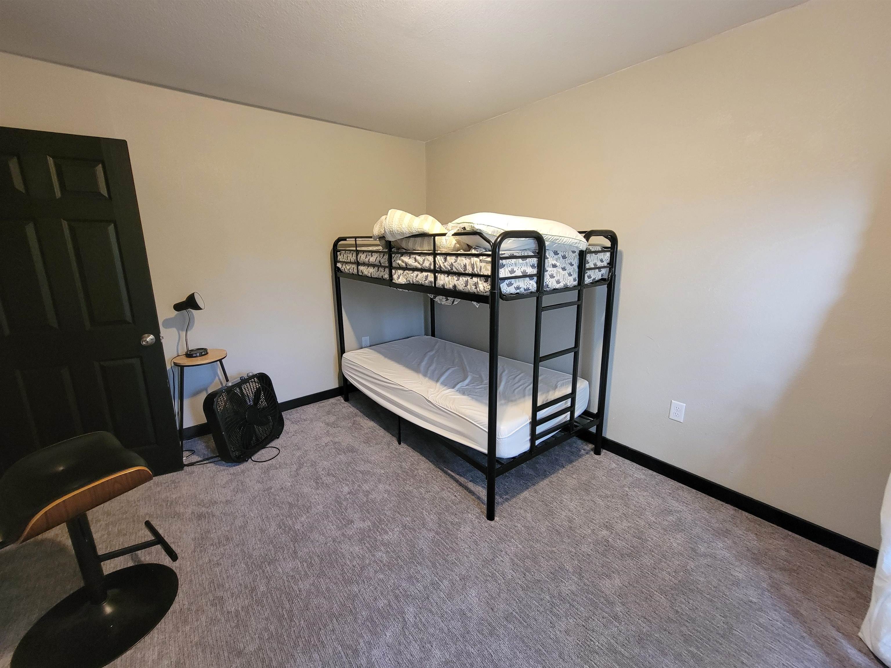 439 E Broadway Property Photo 16