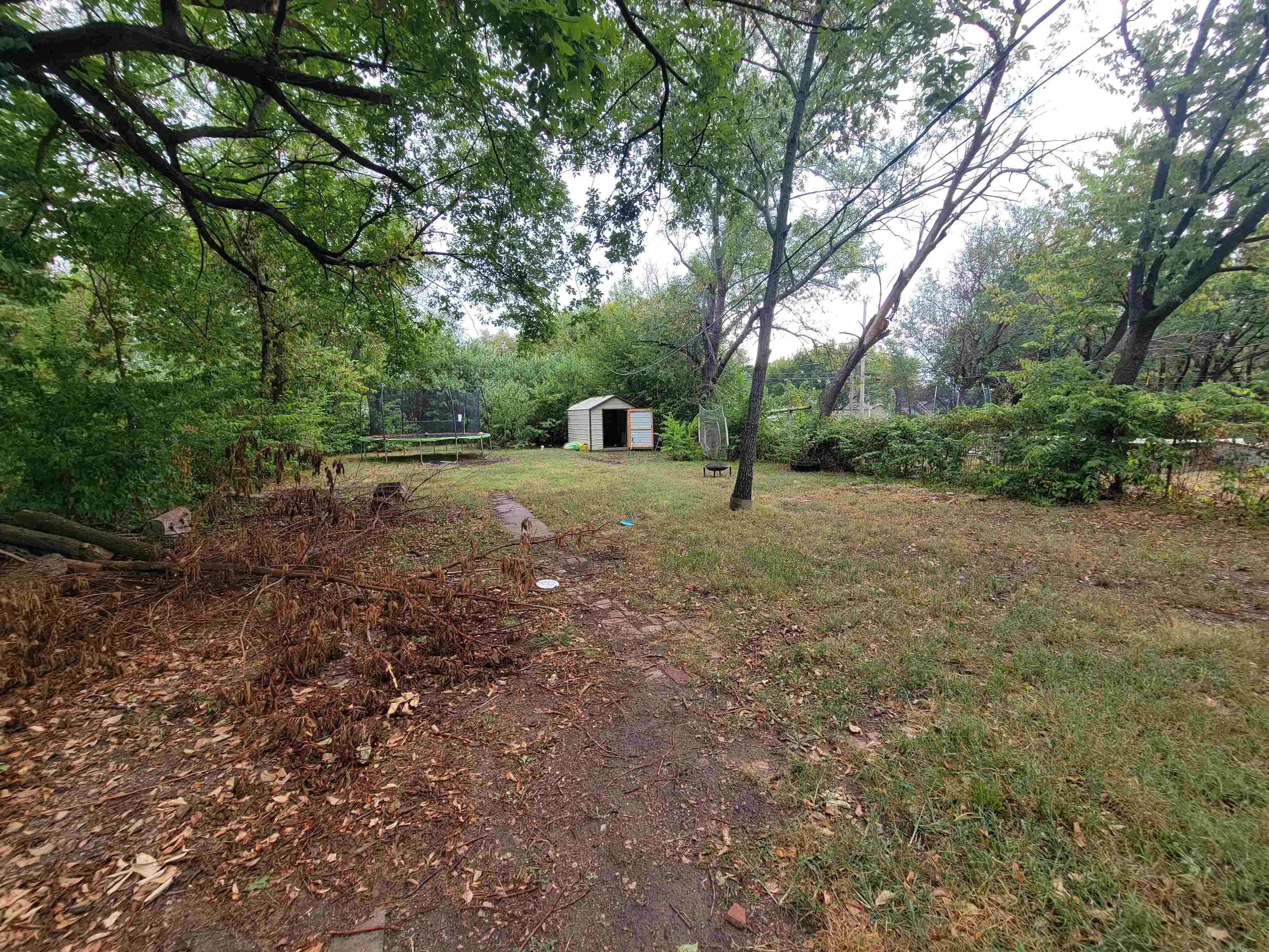 439 E Broadway Property Photo 17